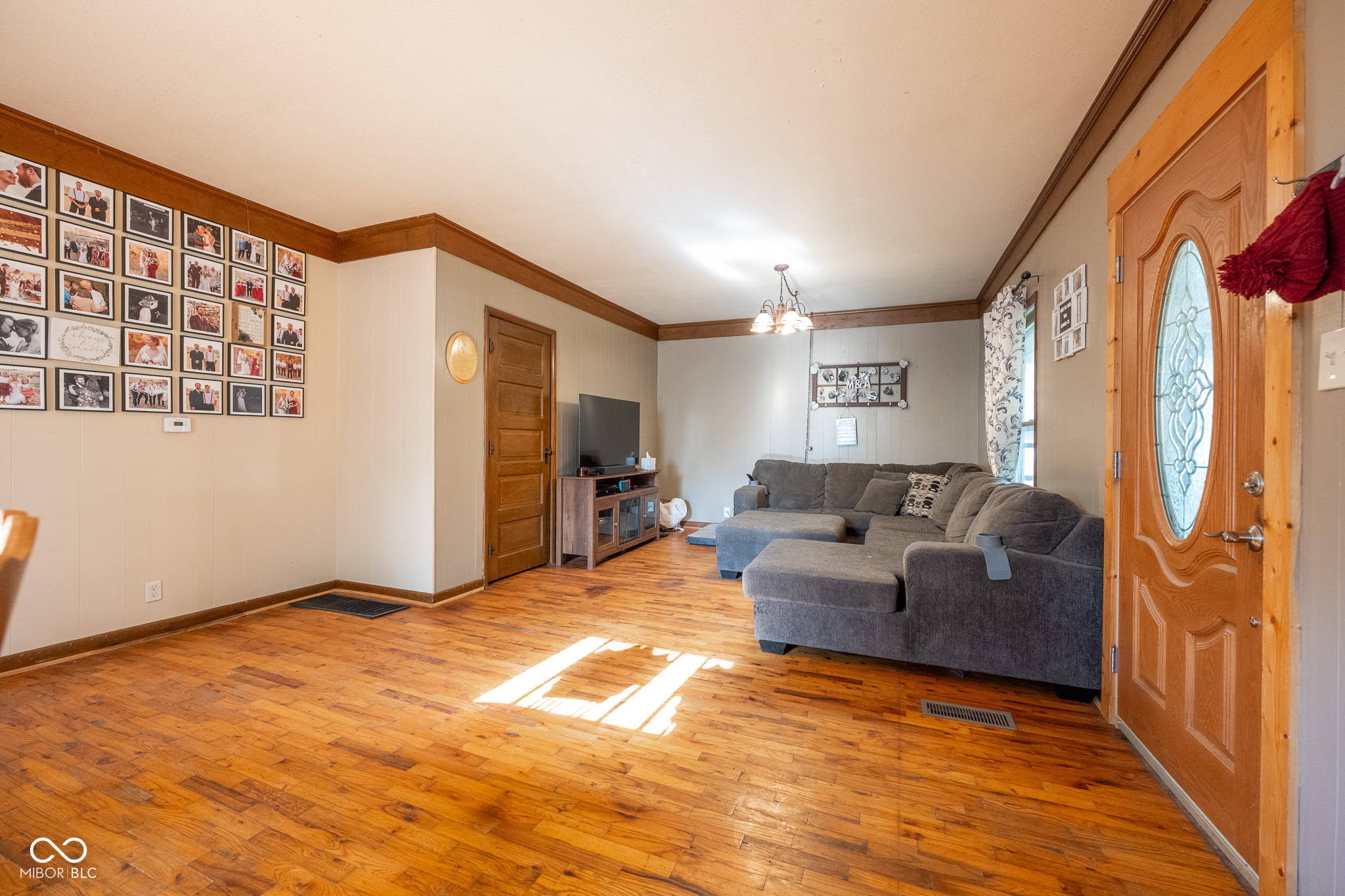 5642 Railroad Avenue