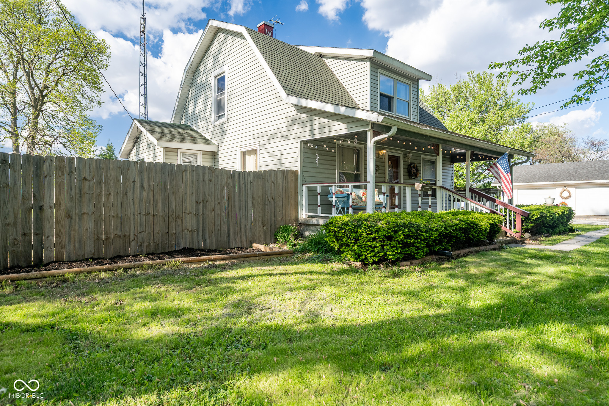5642 Railroad Avenue