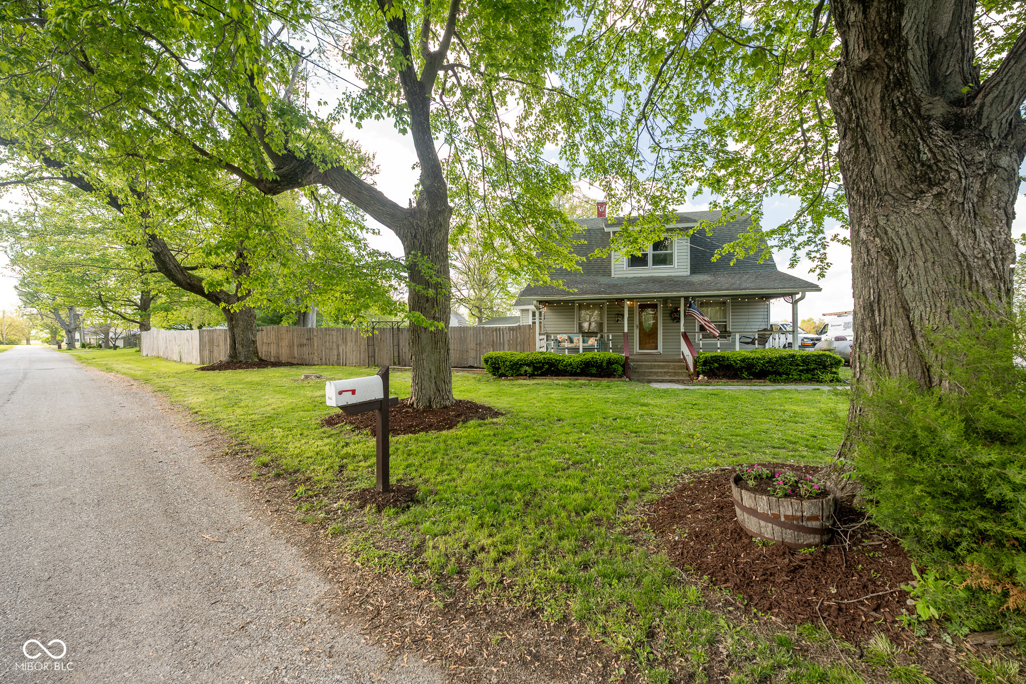 5642 Railroad Avenue