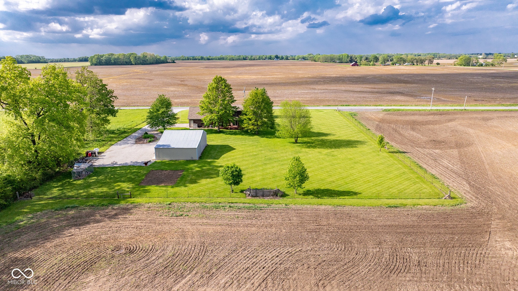 2221 W County Road 500 N