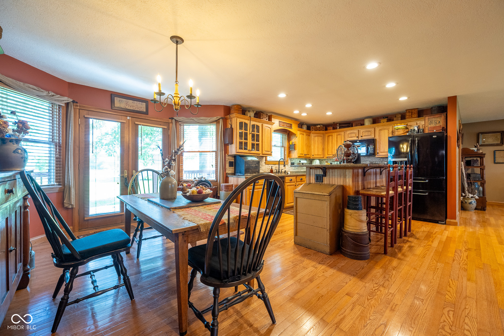 2221 W County Road 500 N