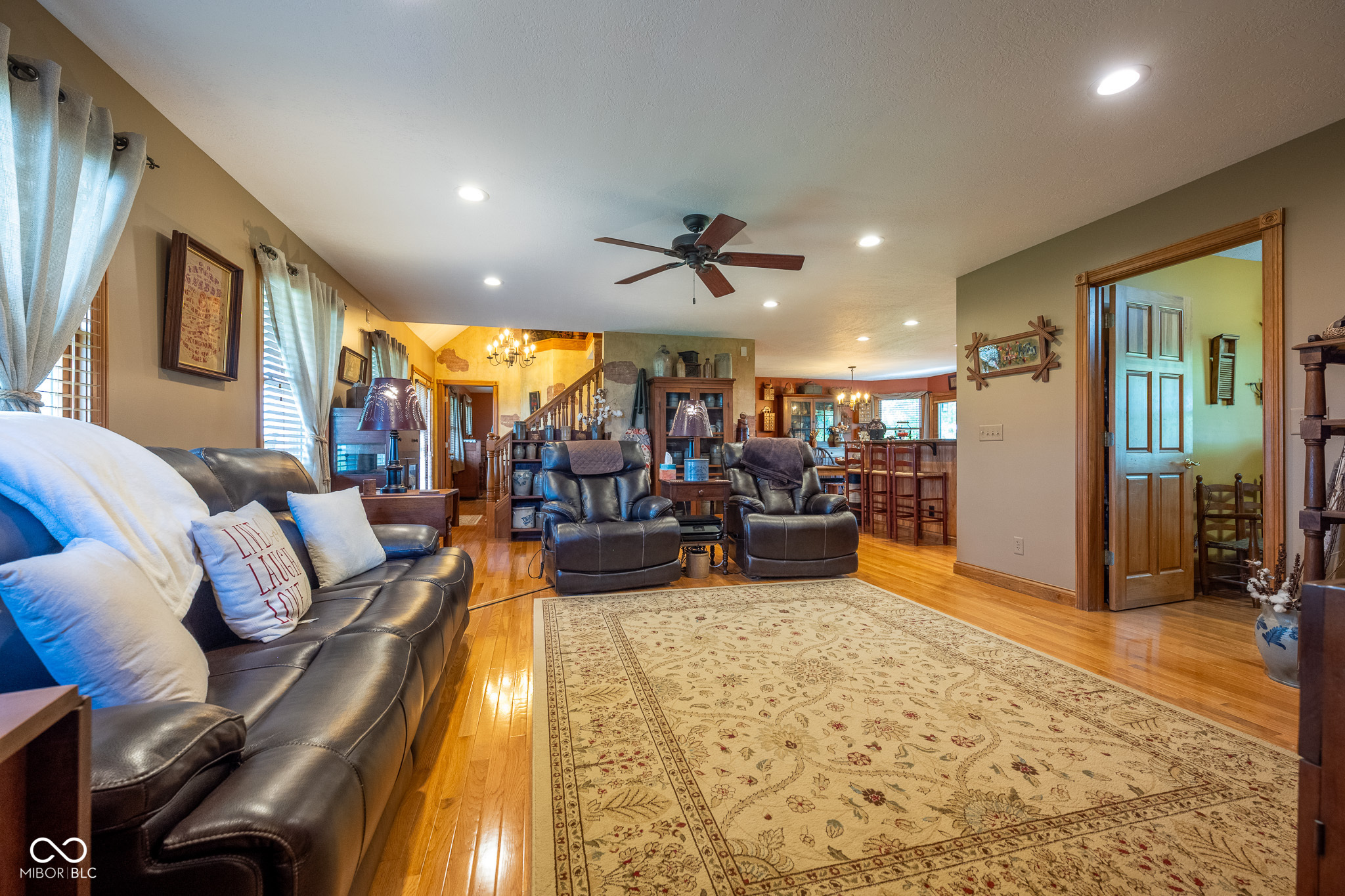 2221 W County Road 500 N