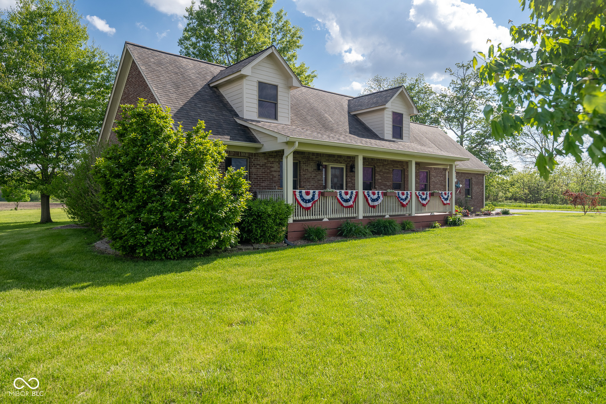 2221 W County Road 500 N