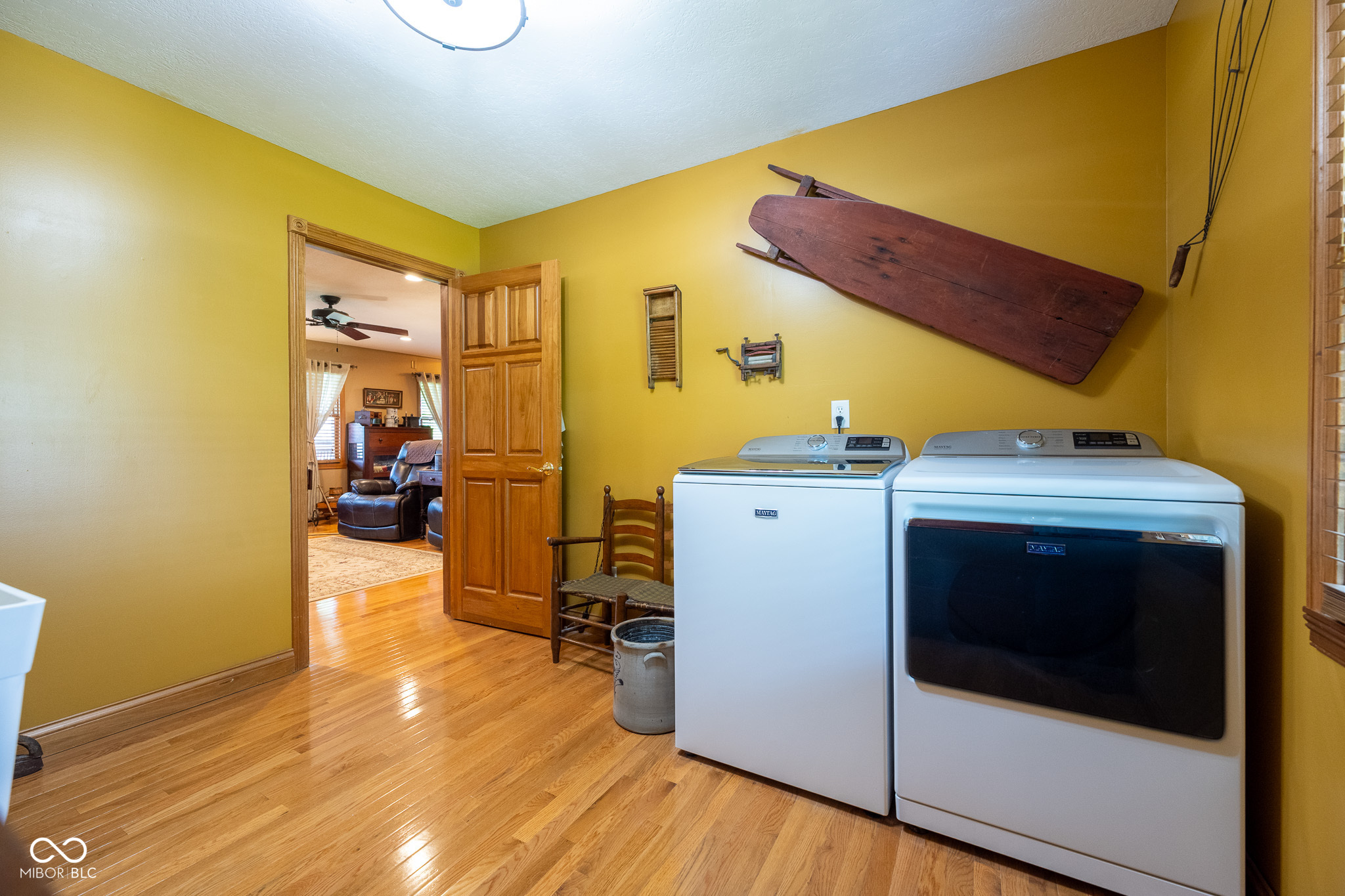 2221 W County Road 500 N