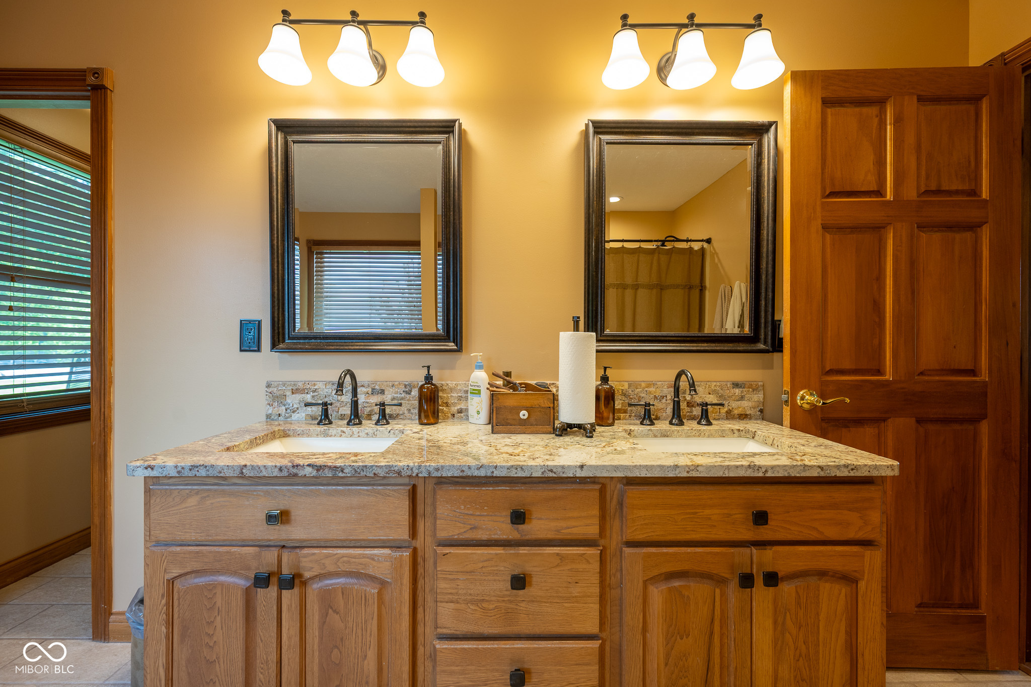 2221 W County Road 500 N