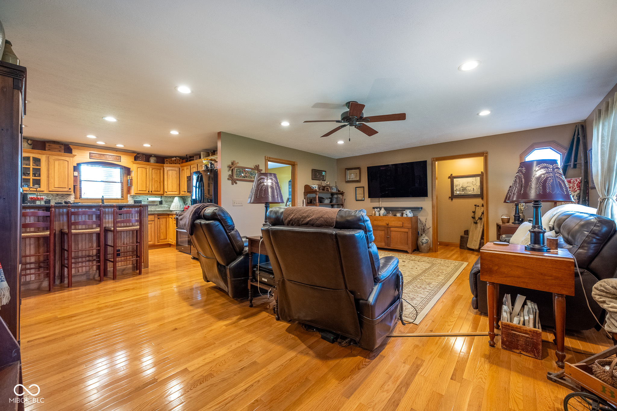 2221 W County Road 500 N
