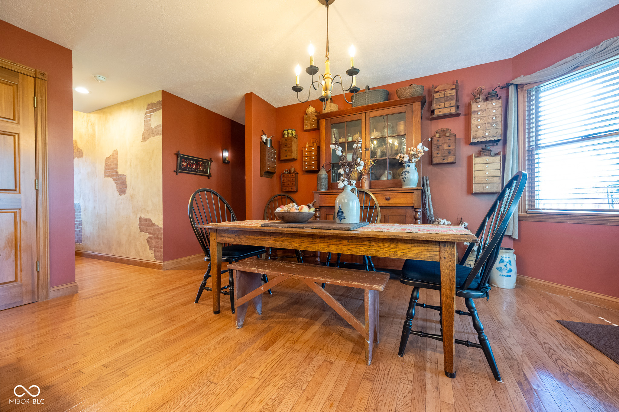 2221 W County Road 500 N