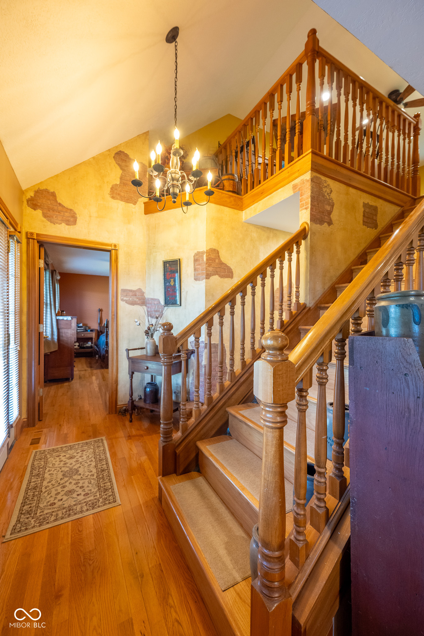 2221 W County Road 500 N