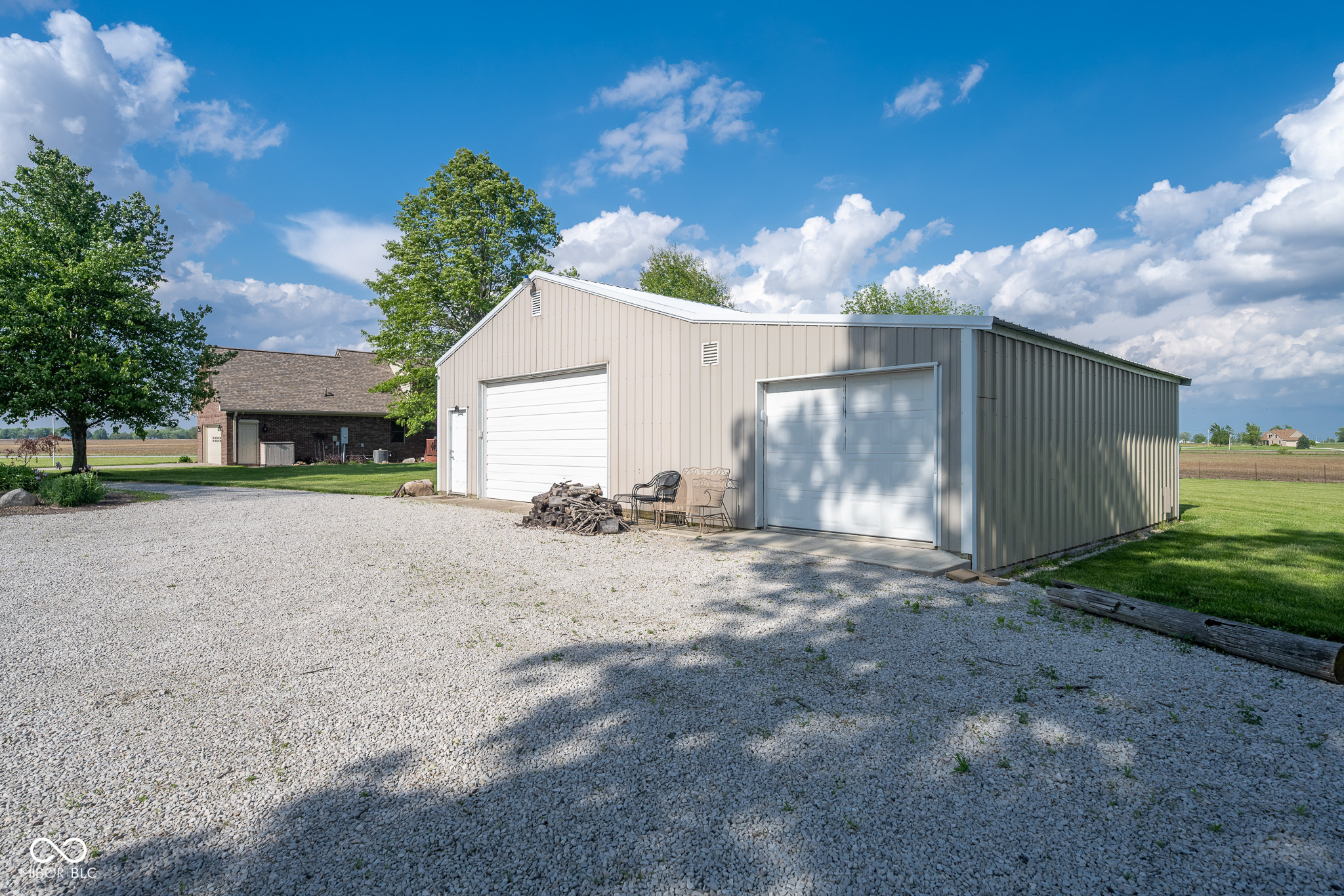2221 W County Road 500 N