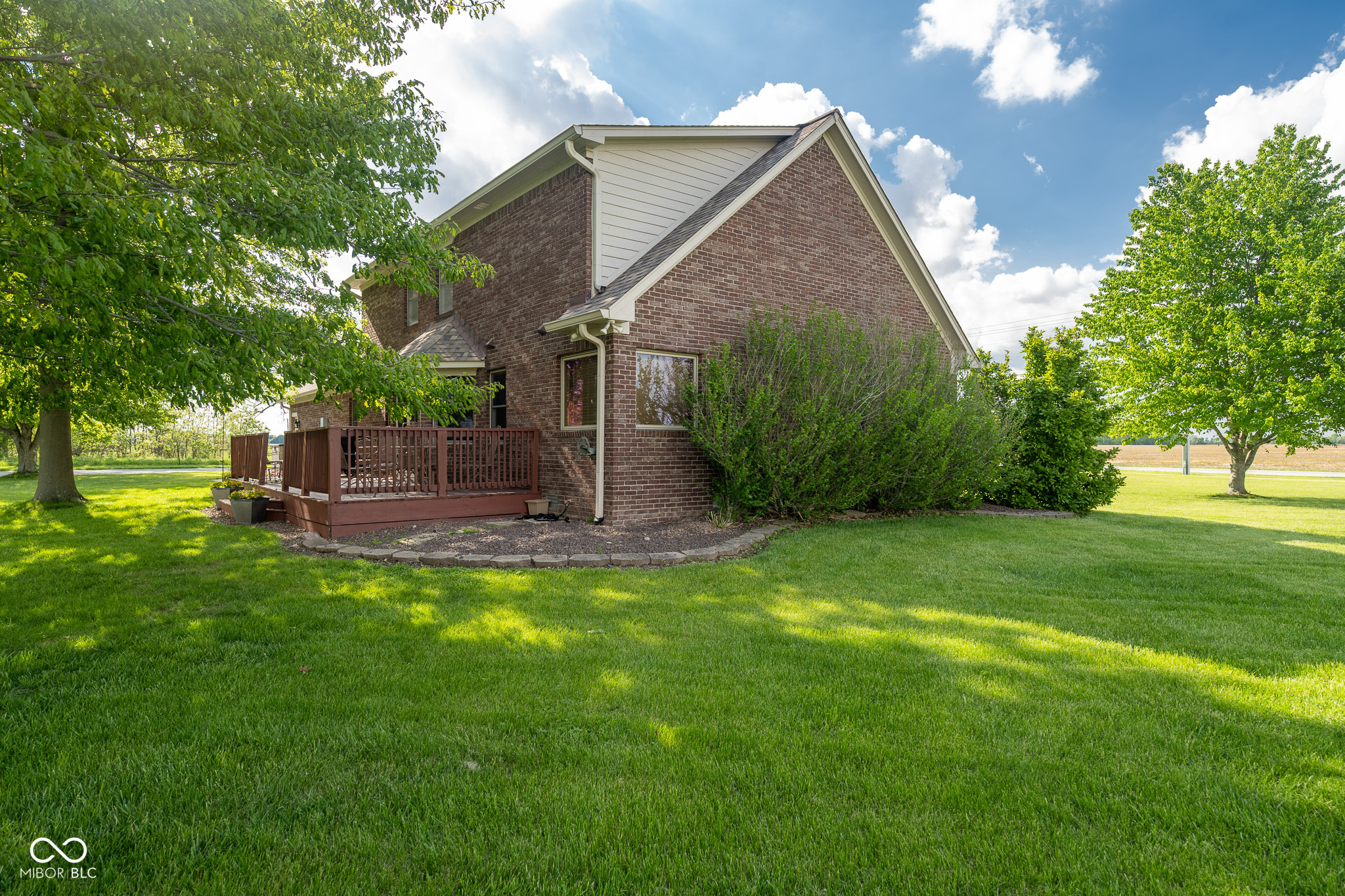 2221 W County Road 500 N