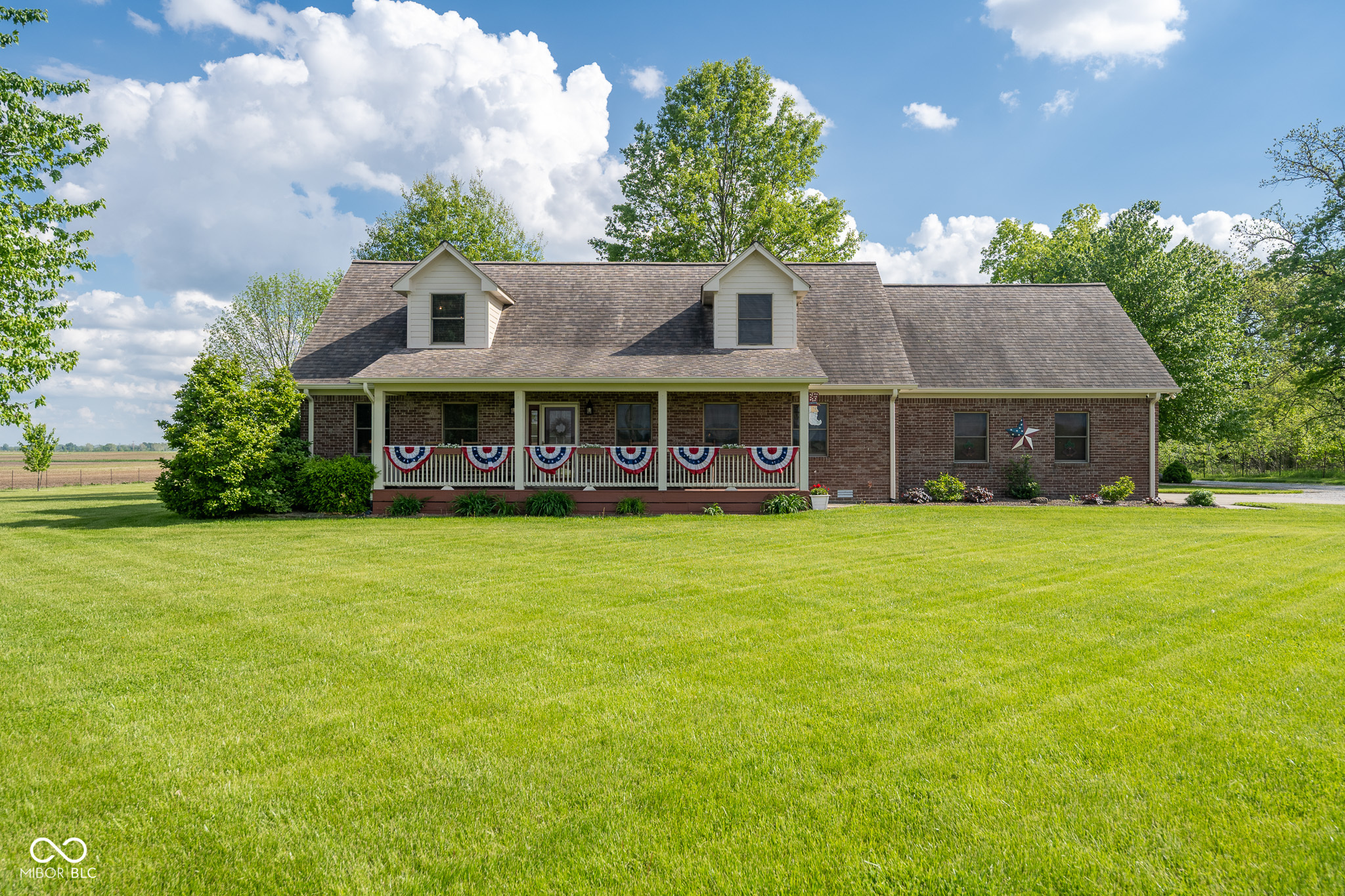 2221 W County Road 500 N