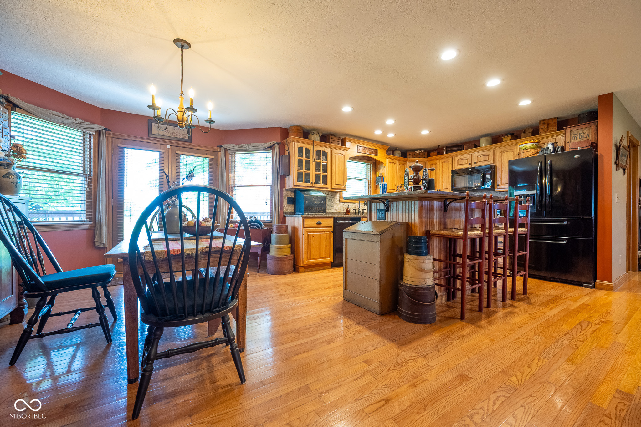 2221 W County Road 500 N