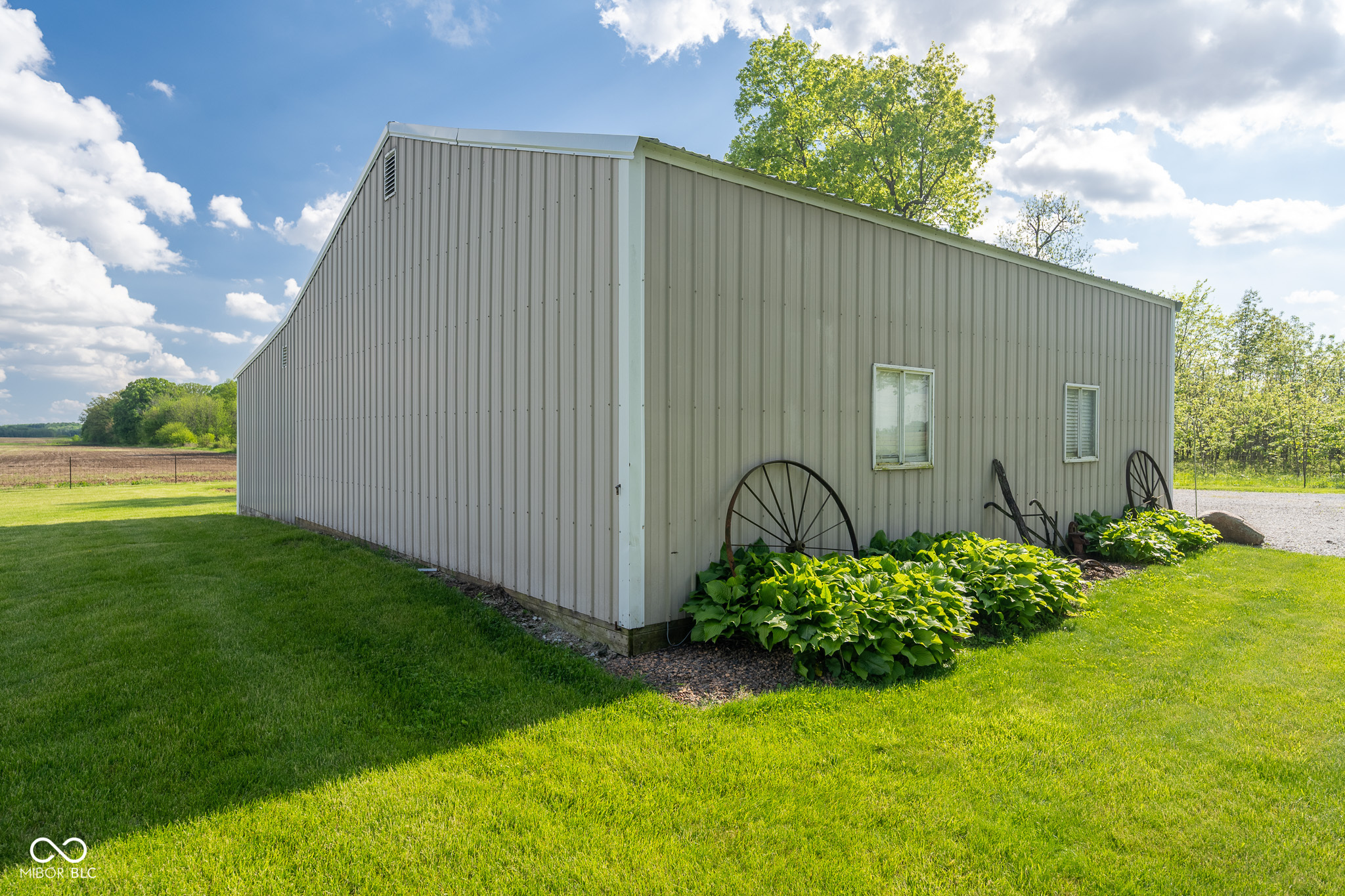 2221 W County Road 500 N