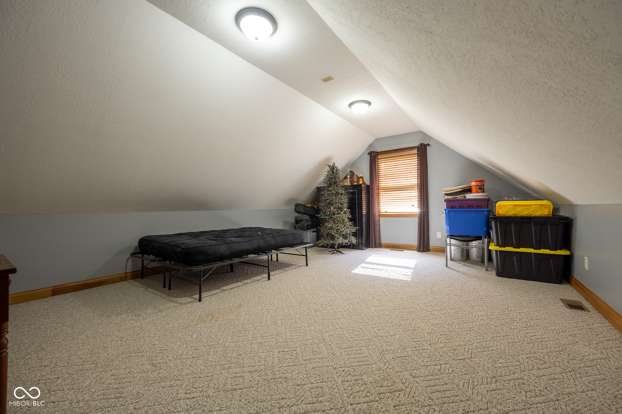 2221 W County Road 500 N