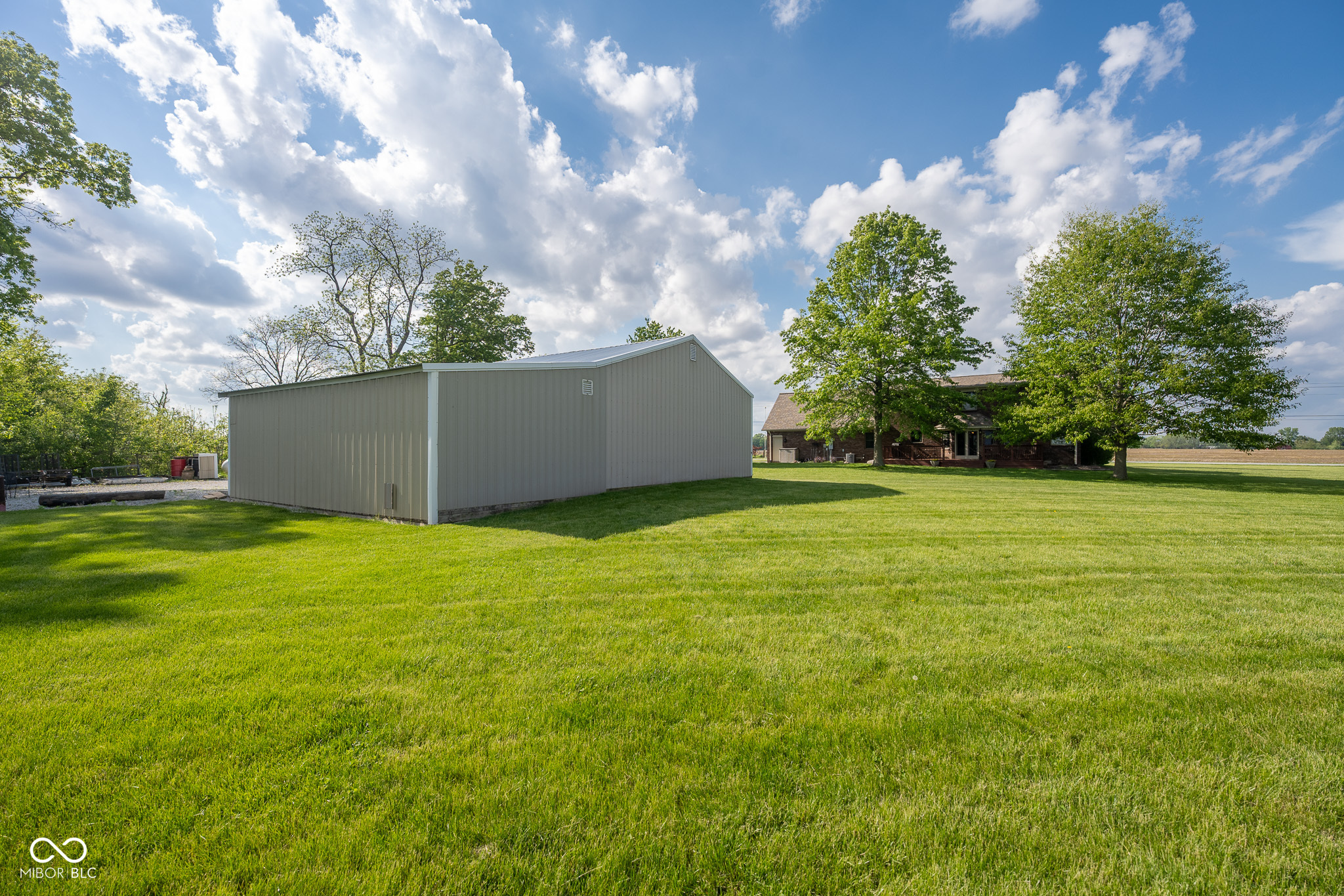 2221 W County Road 500 N