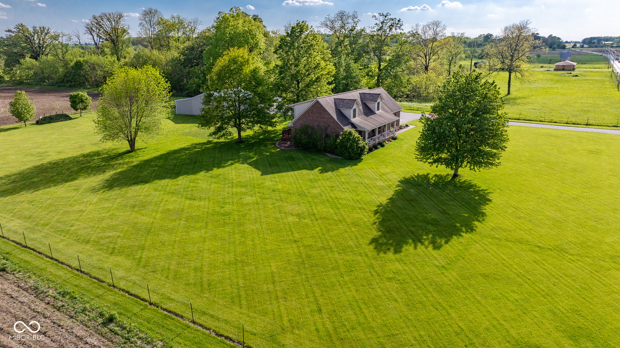 2221 W County Road 500 N
