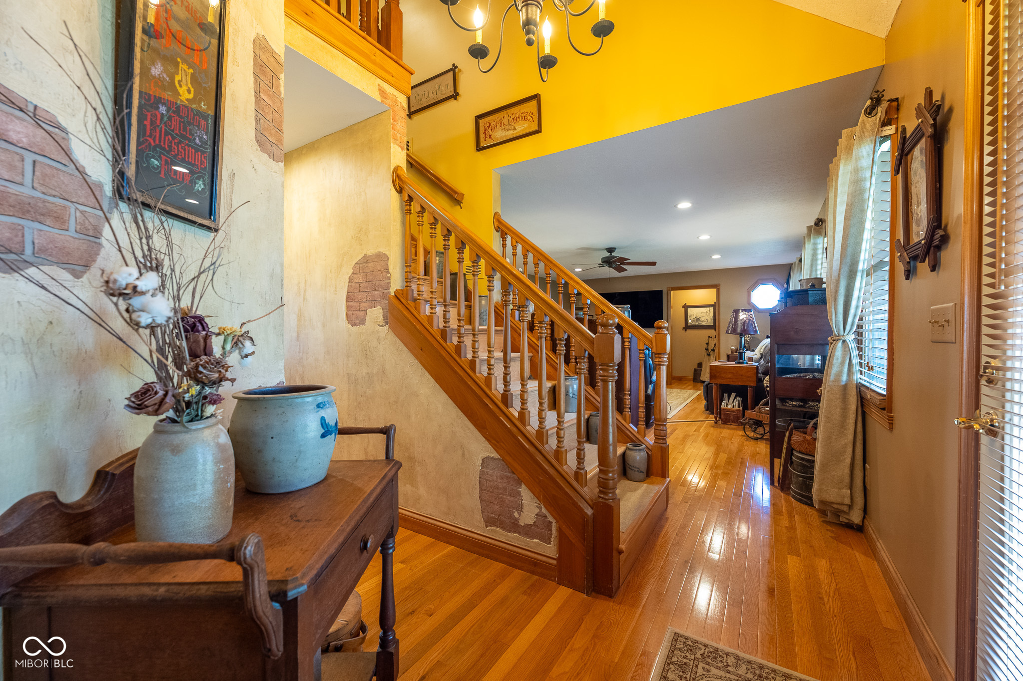 2221 W County Road 500 N