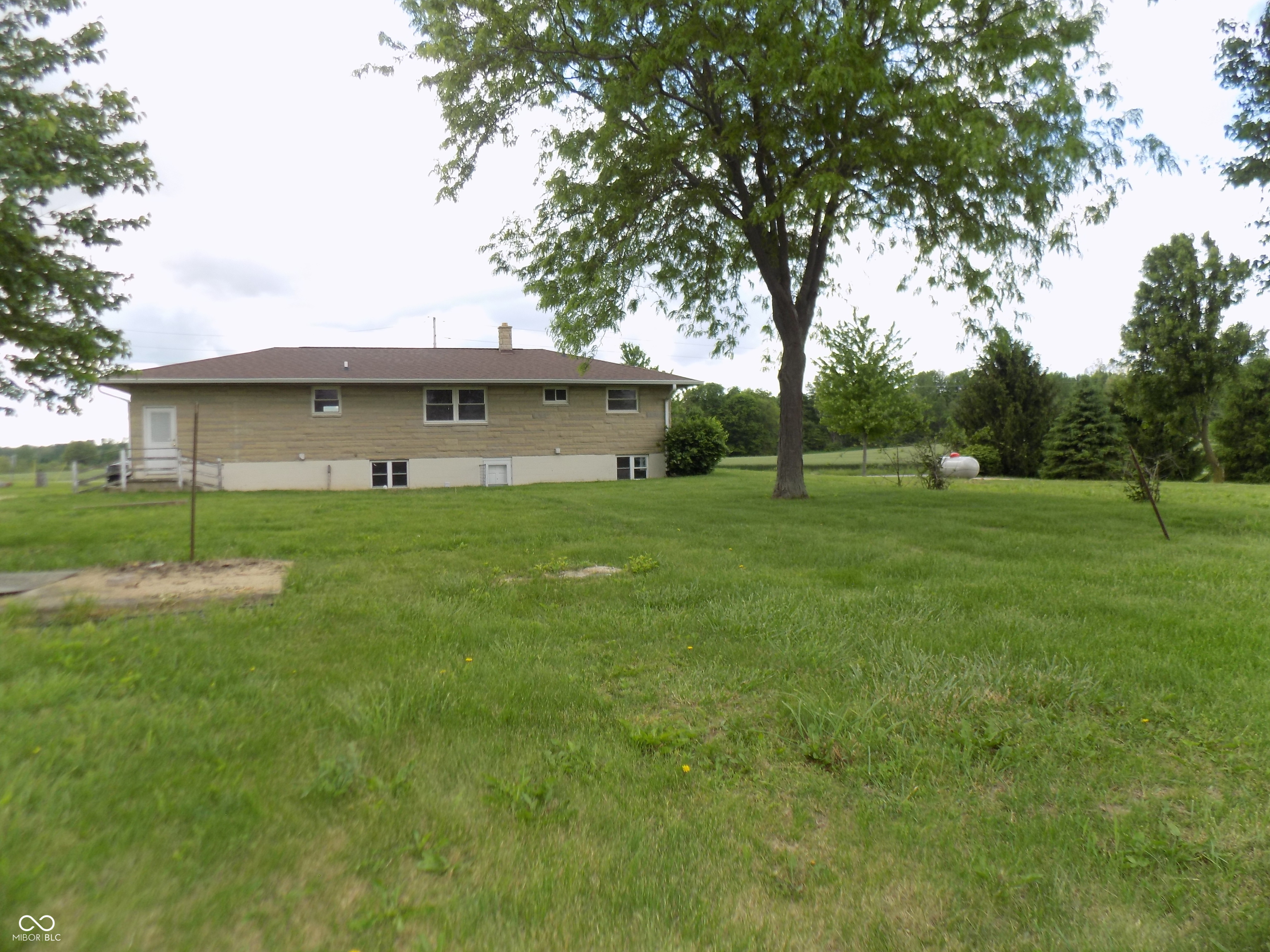 9739 S County Road 825 E