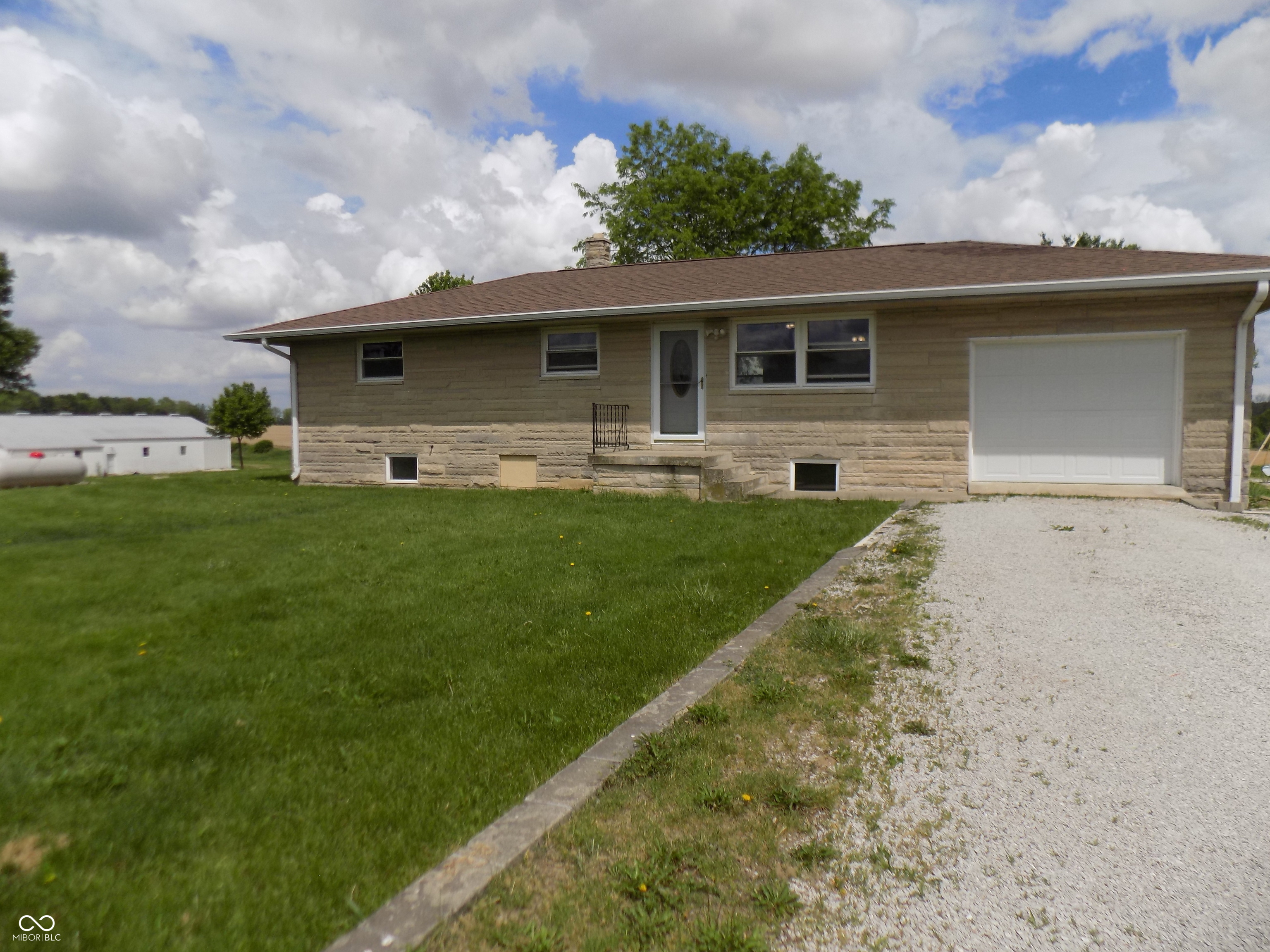 9739 S County Road 825 E