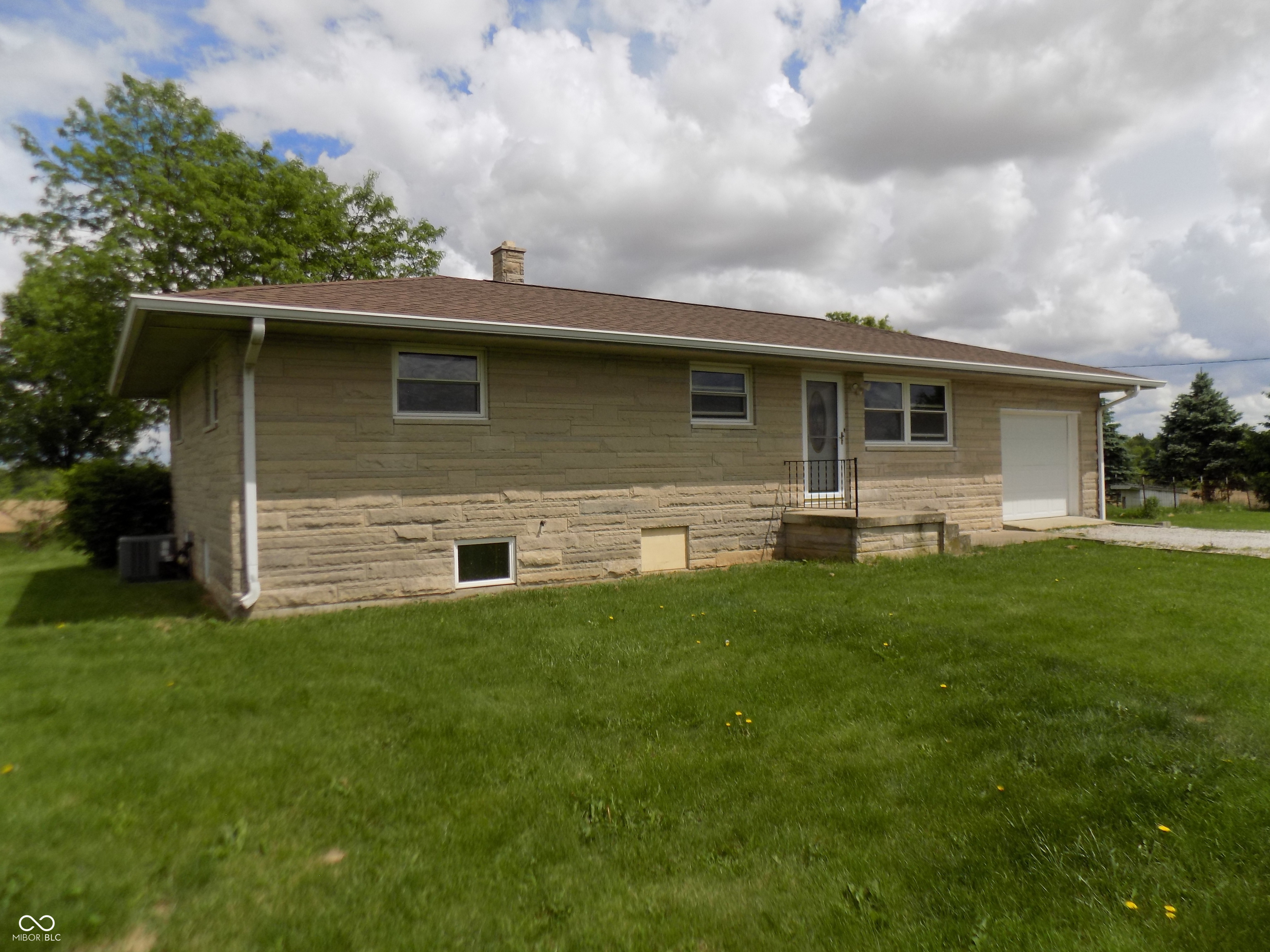 9739 S County Road 825 E
