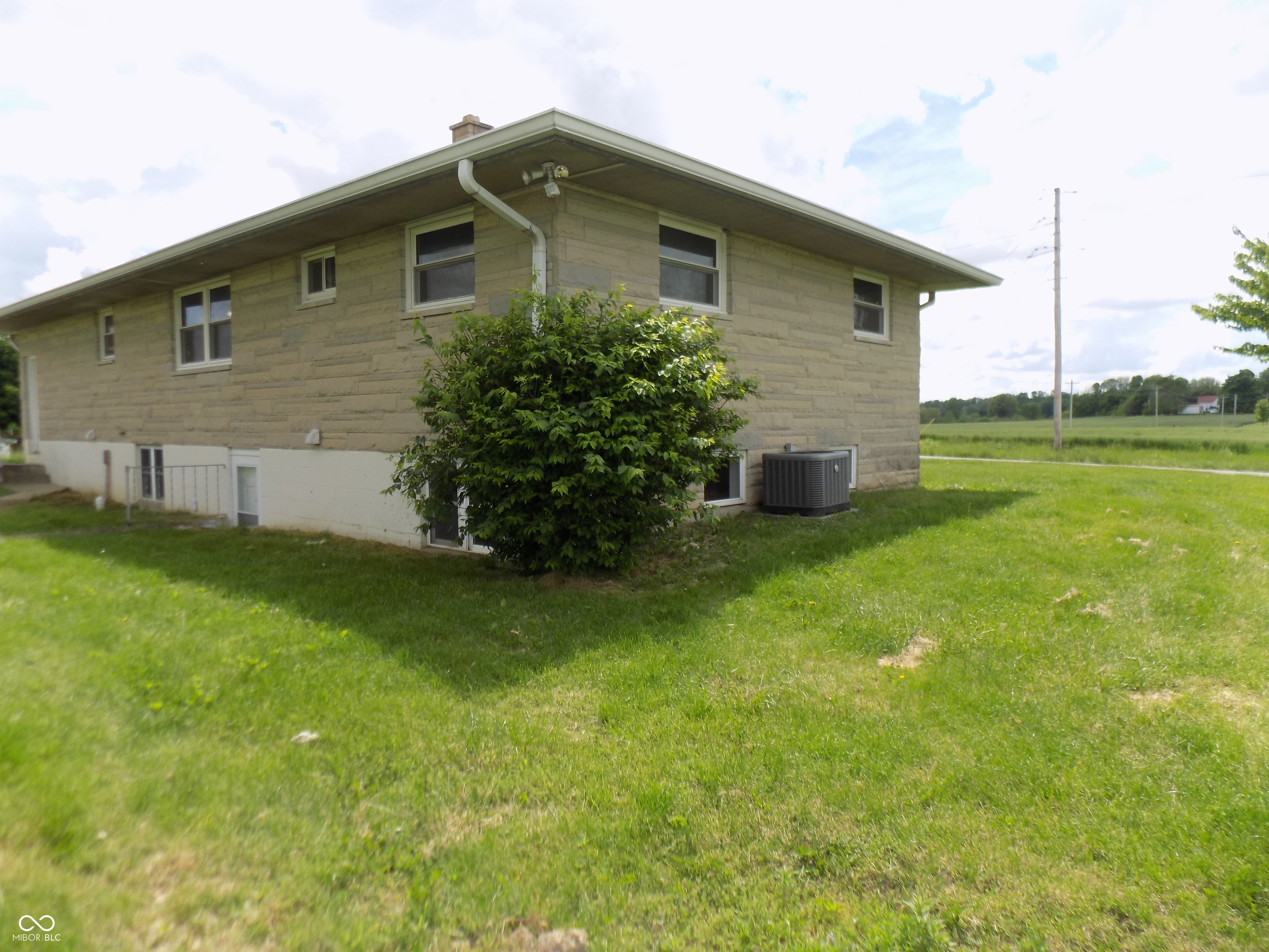 9739 S County Road 825 E