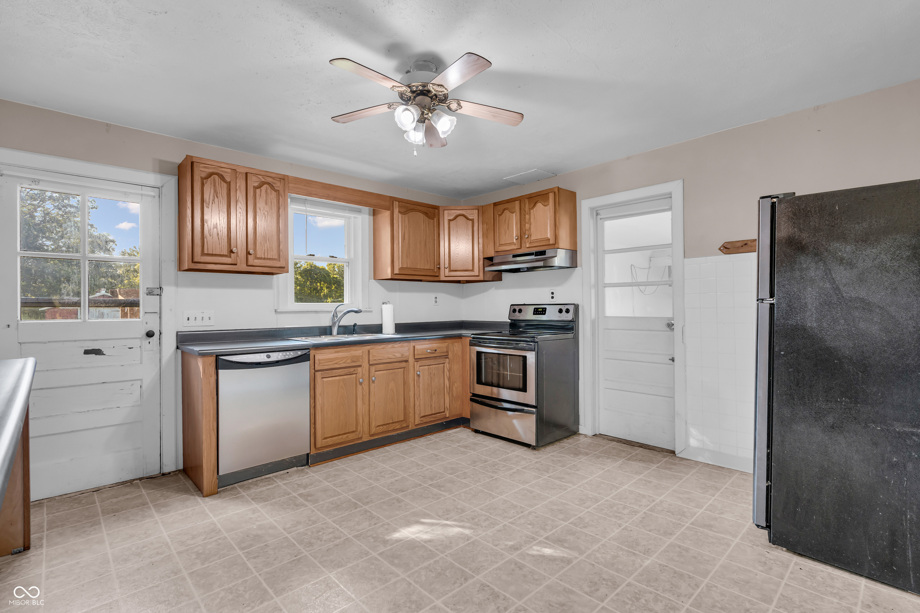 7075 S County Road 445 W