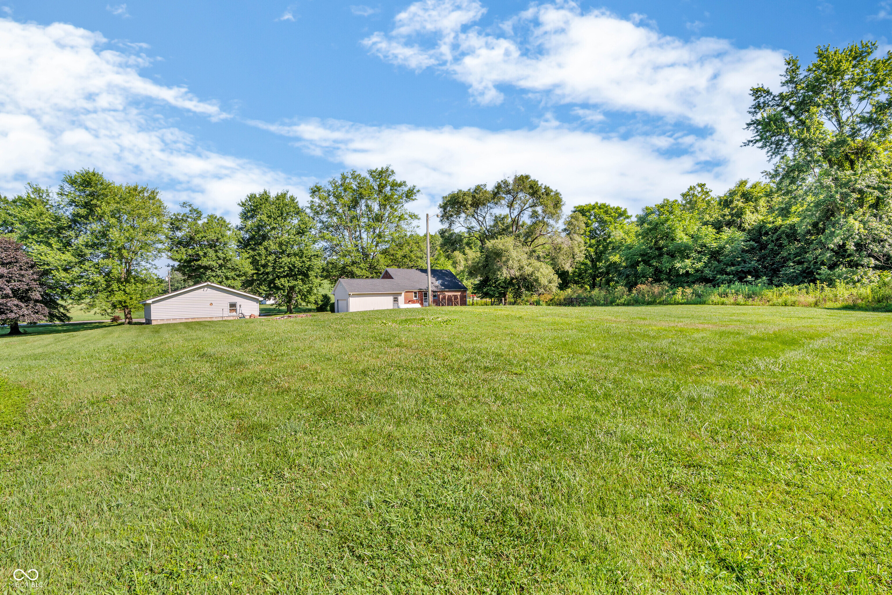 7075 S County Road 445 W