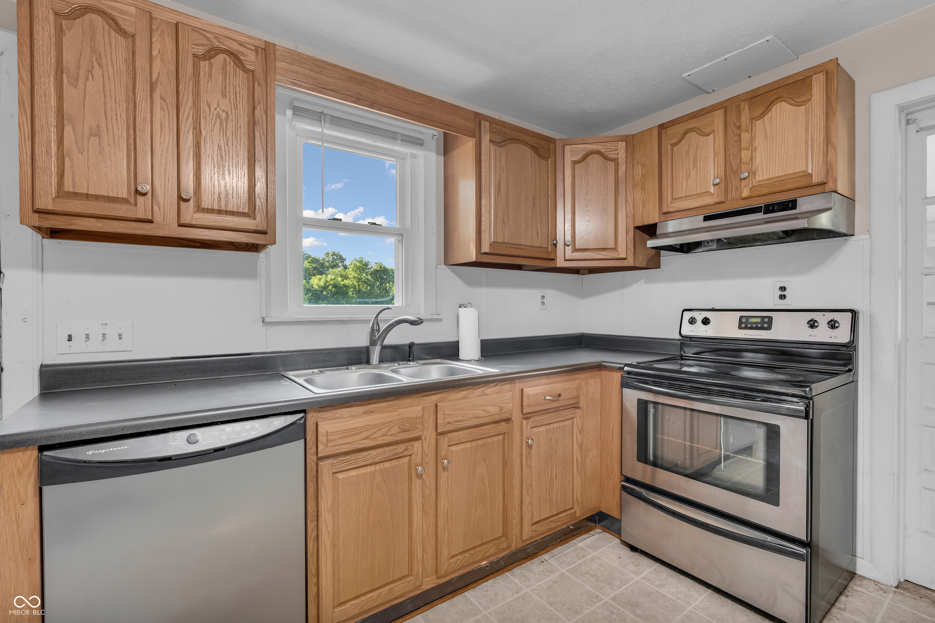 7075 S County Road 445 W