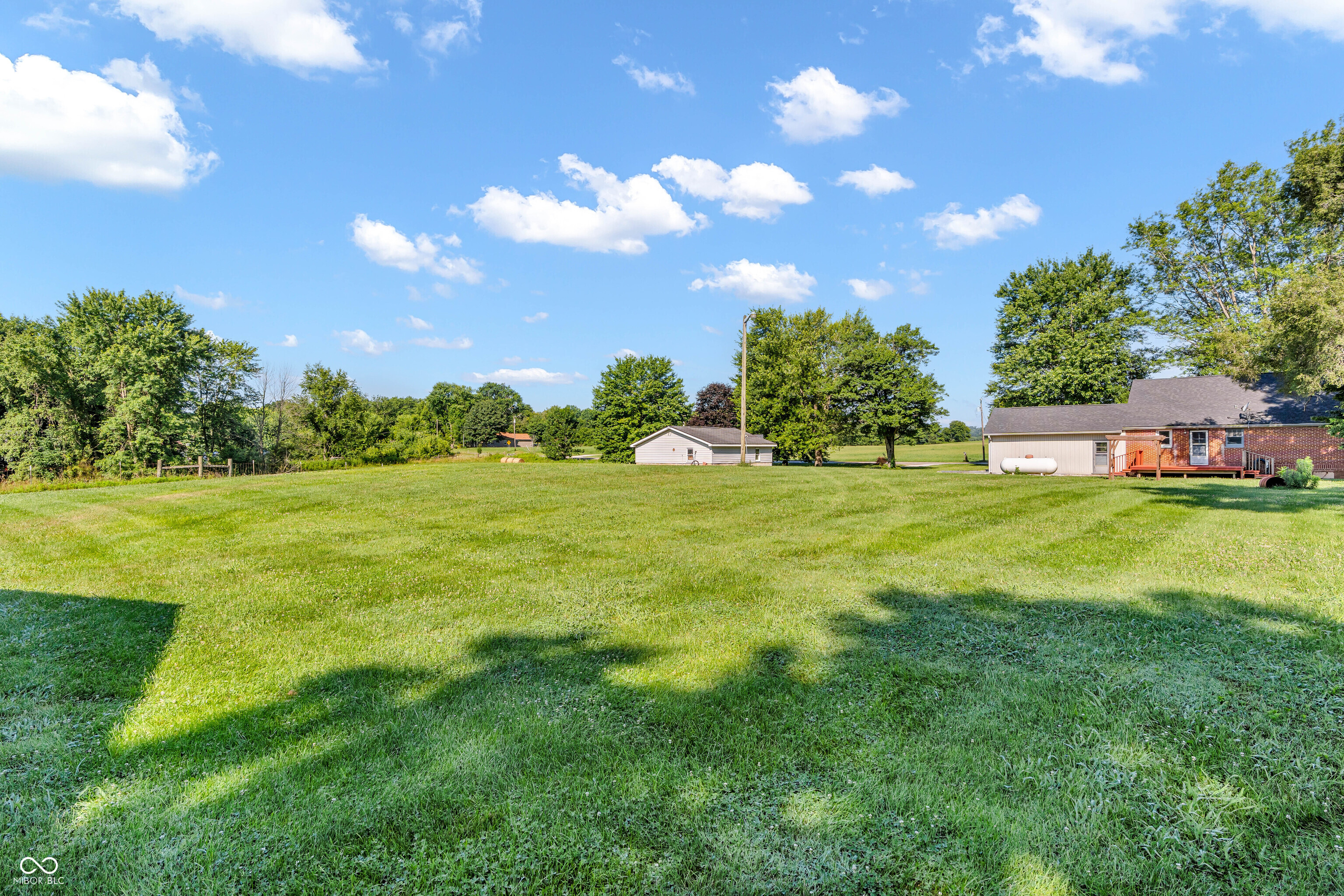 7075 S County Road 445 W