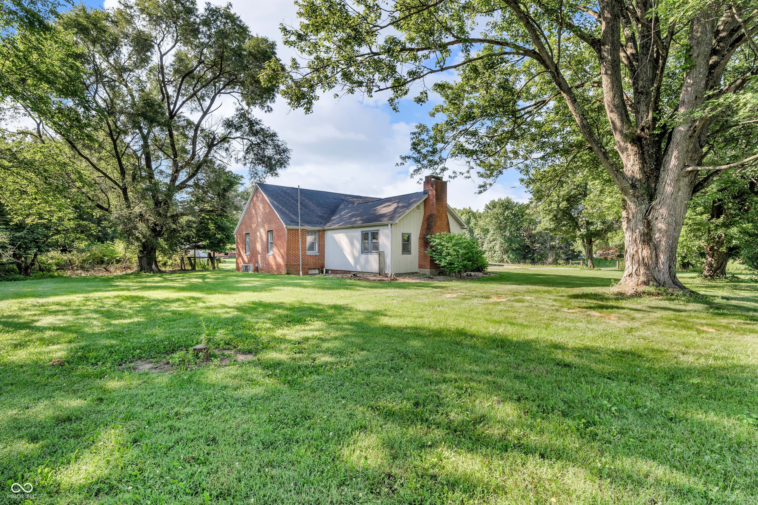 7075 S County Road 445 W