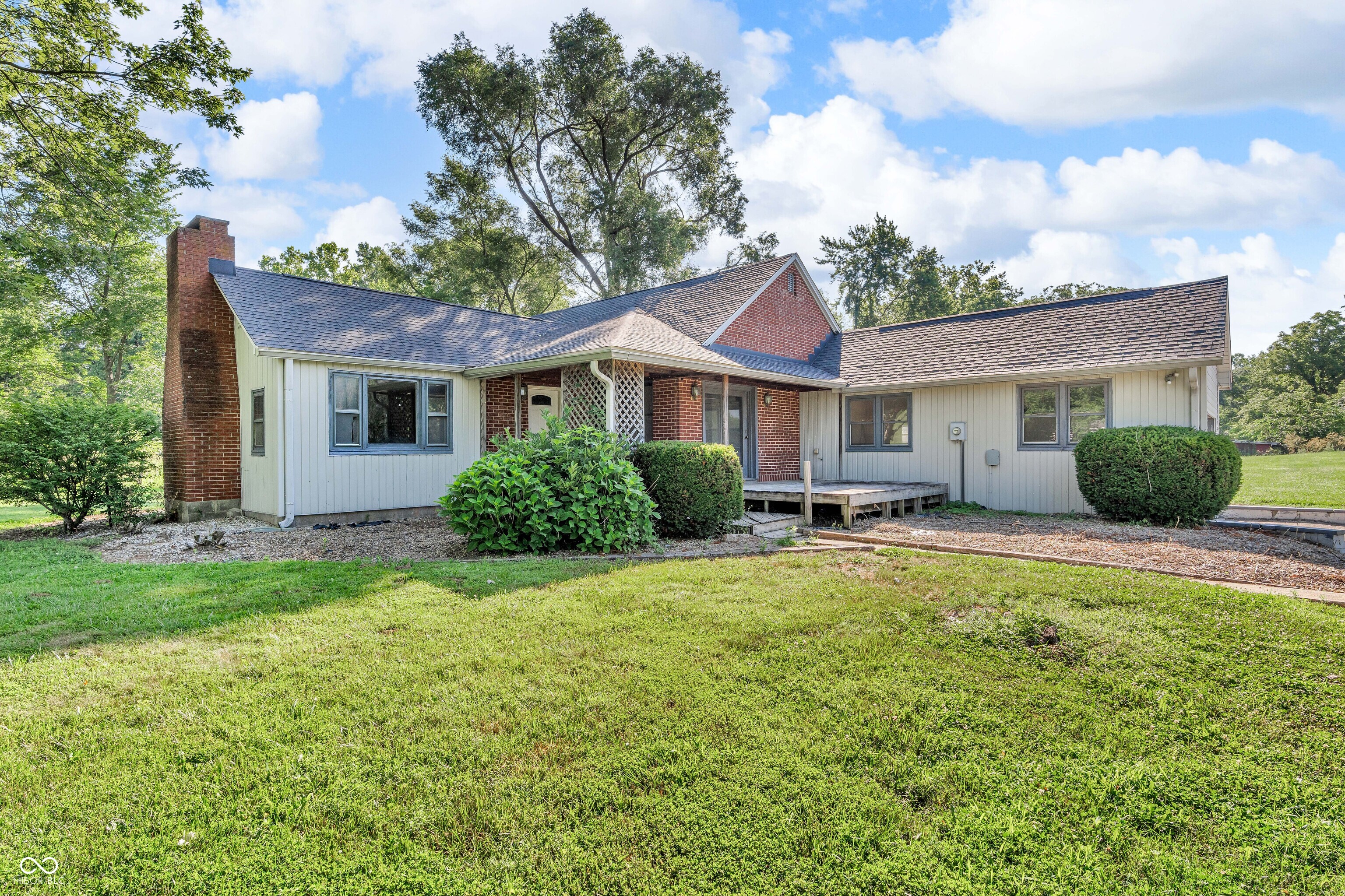 7075 S County Road 445 W