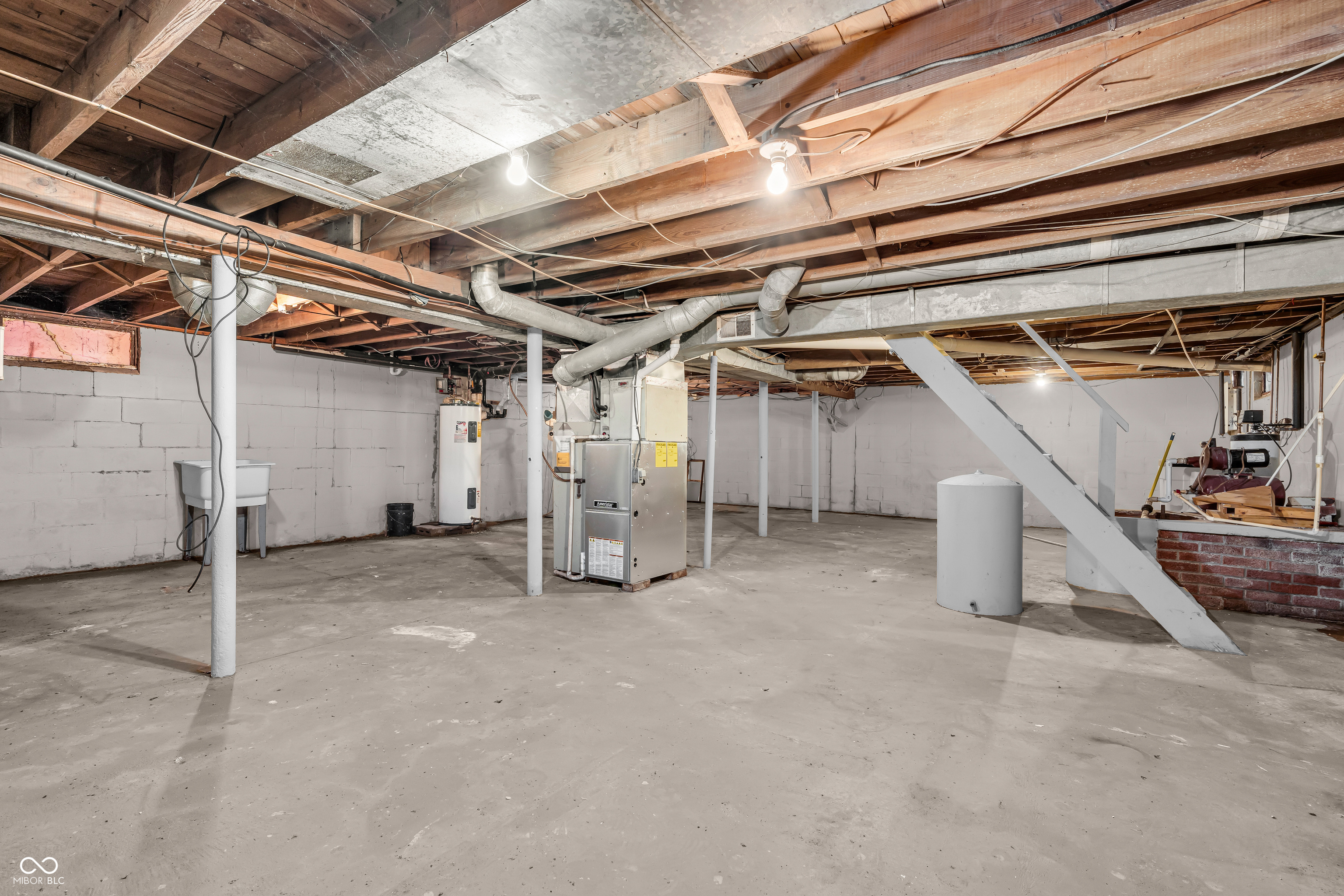 7075 S County Road 445 W