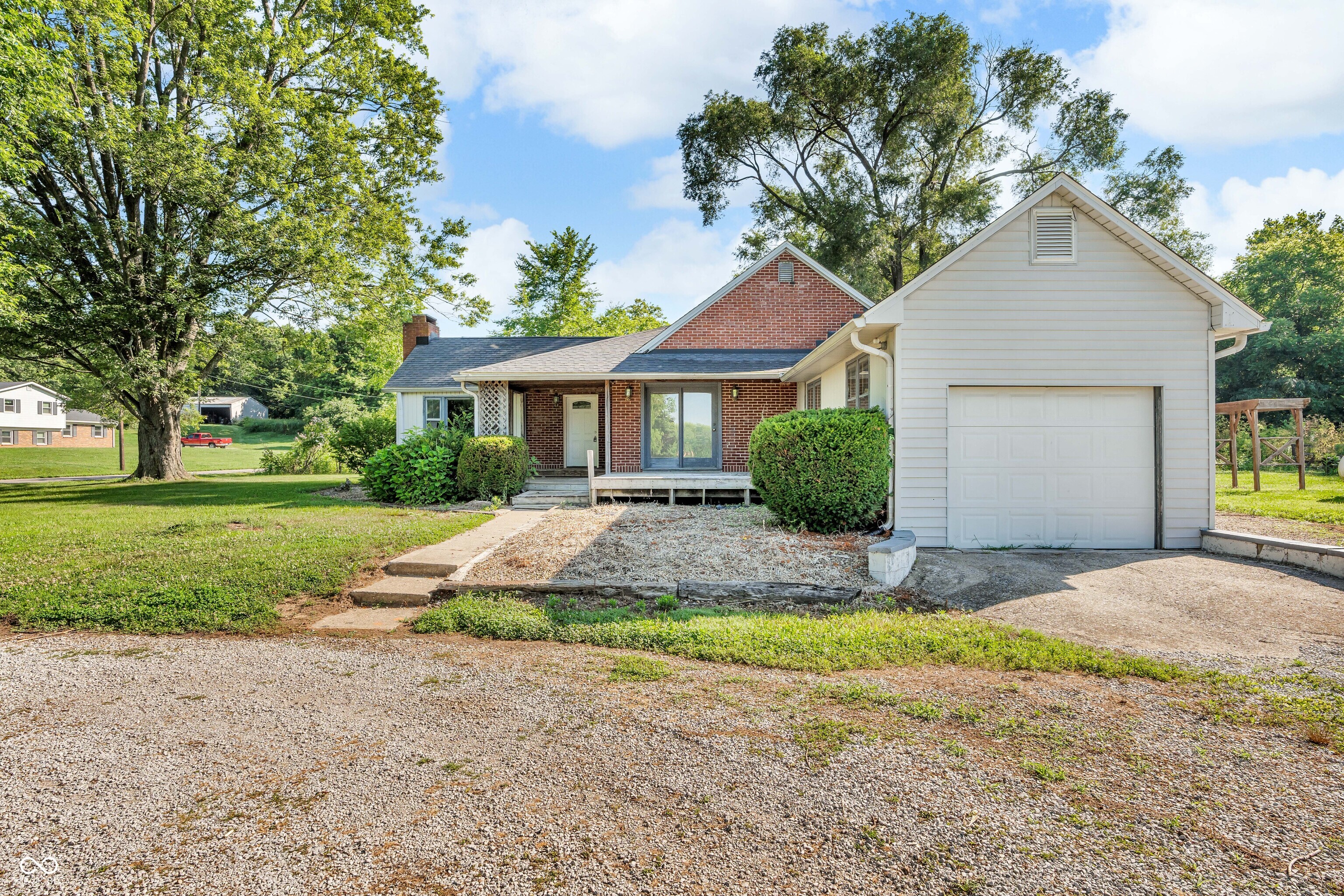 7075 S County Road 445 W