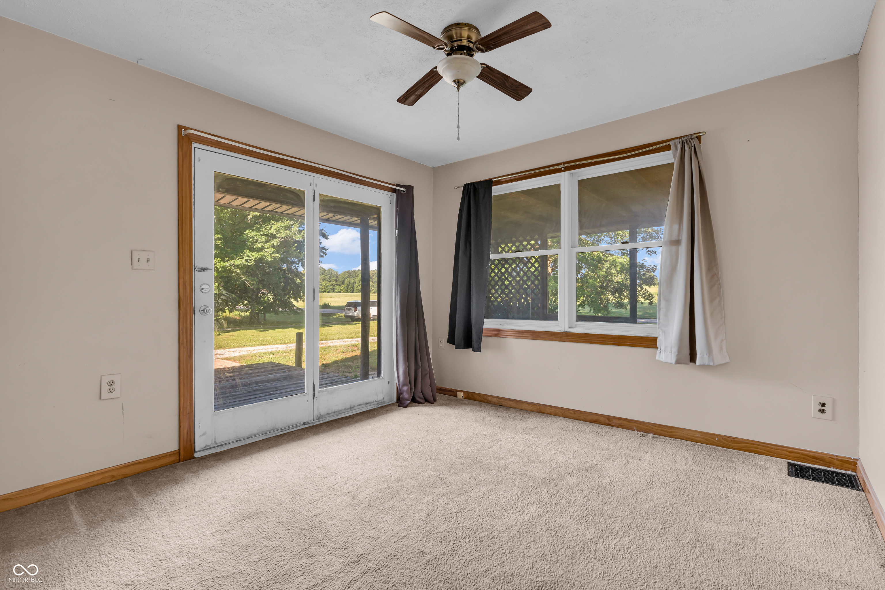 7075 S County Road 445 W