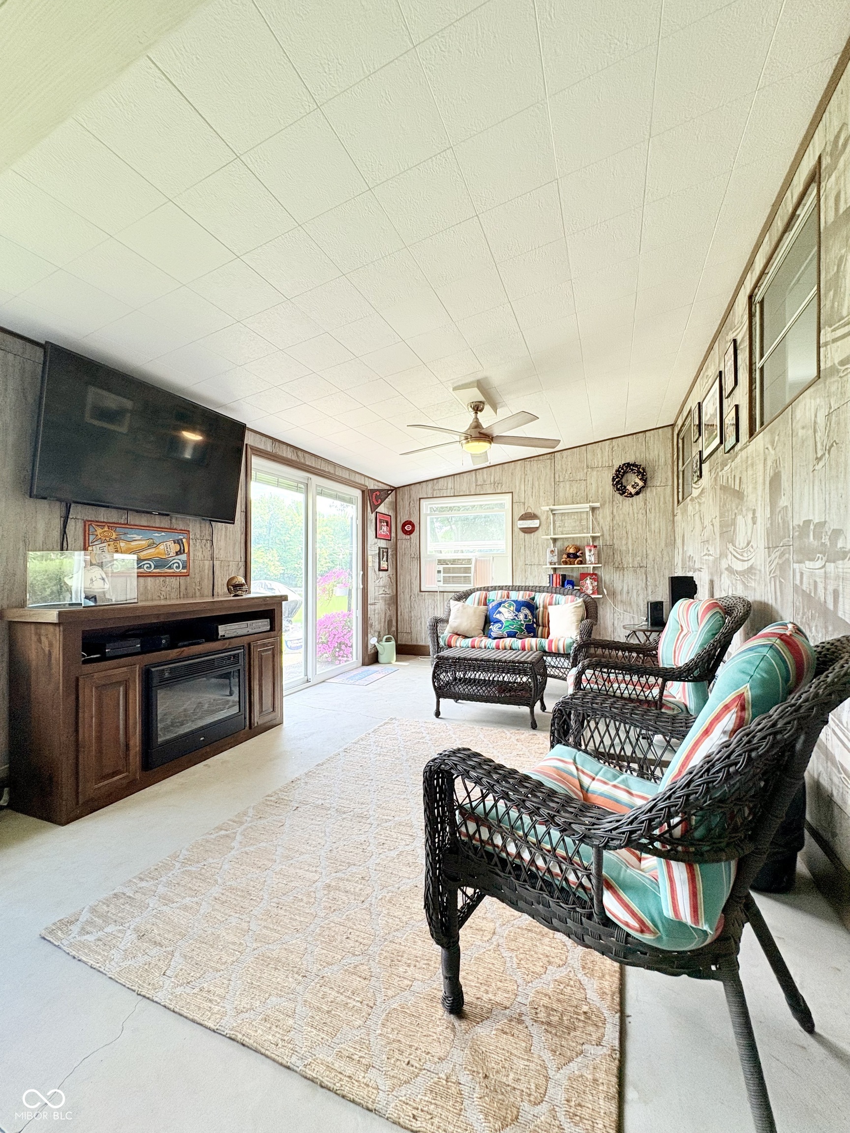 3009 Van Bibber Lake