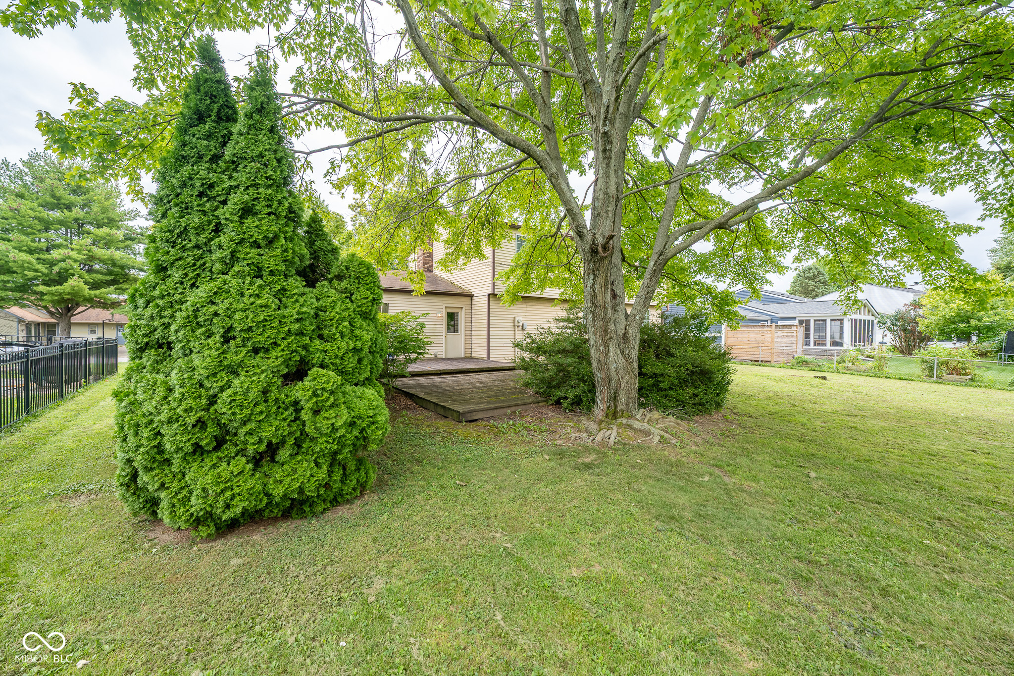 504 Brentwood Drive E