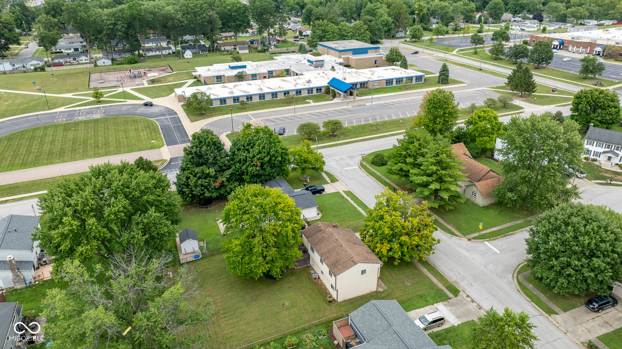 504 Brentwood Drive E