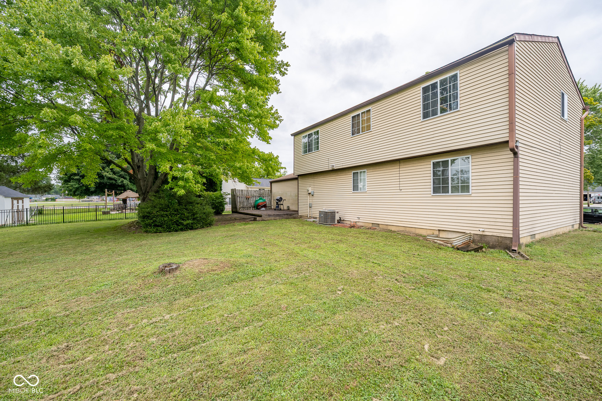 504 Brentwood Drive E