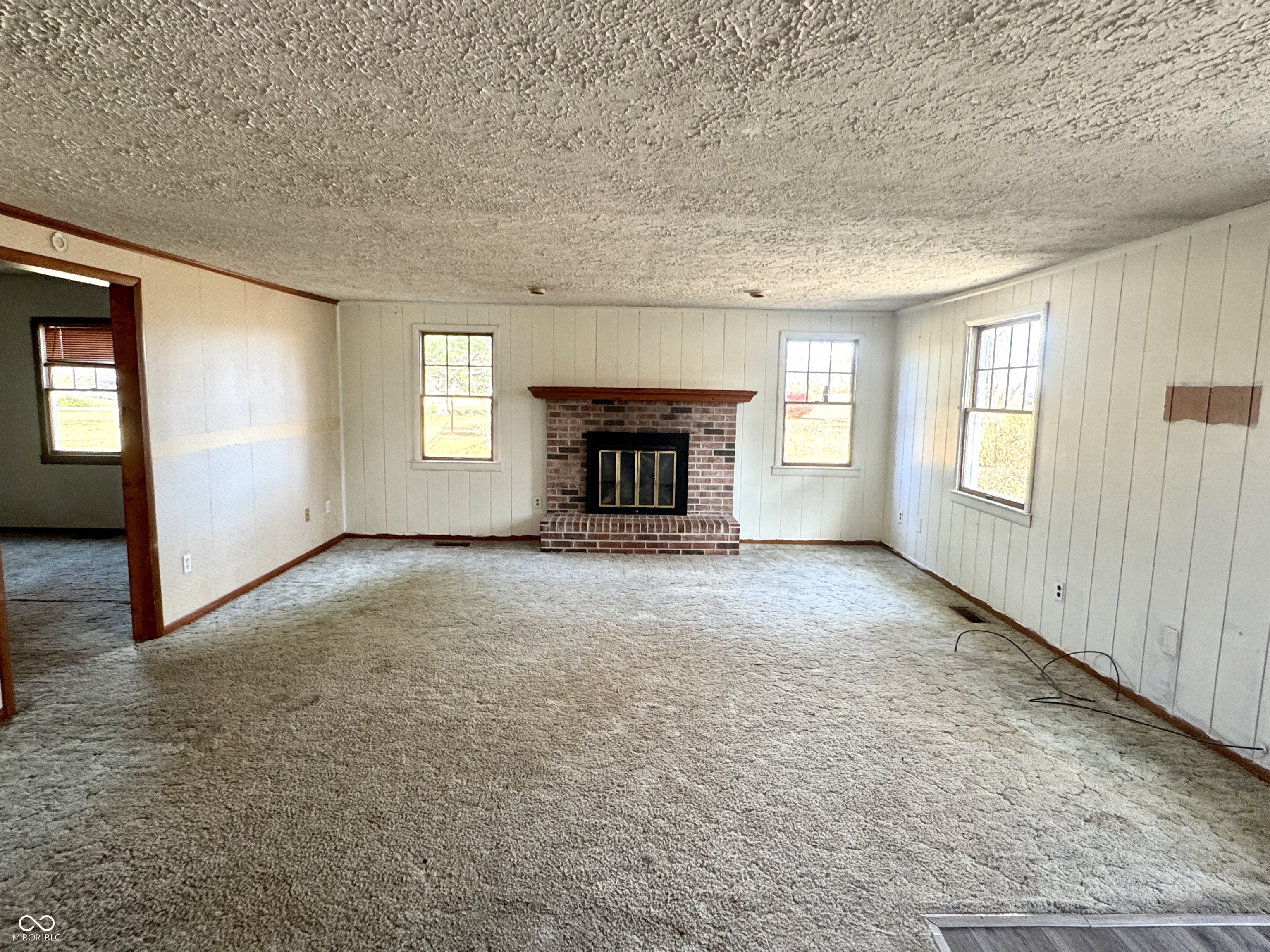 1109 E Us Highway 40