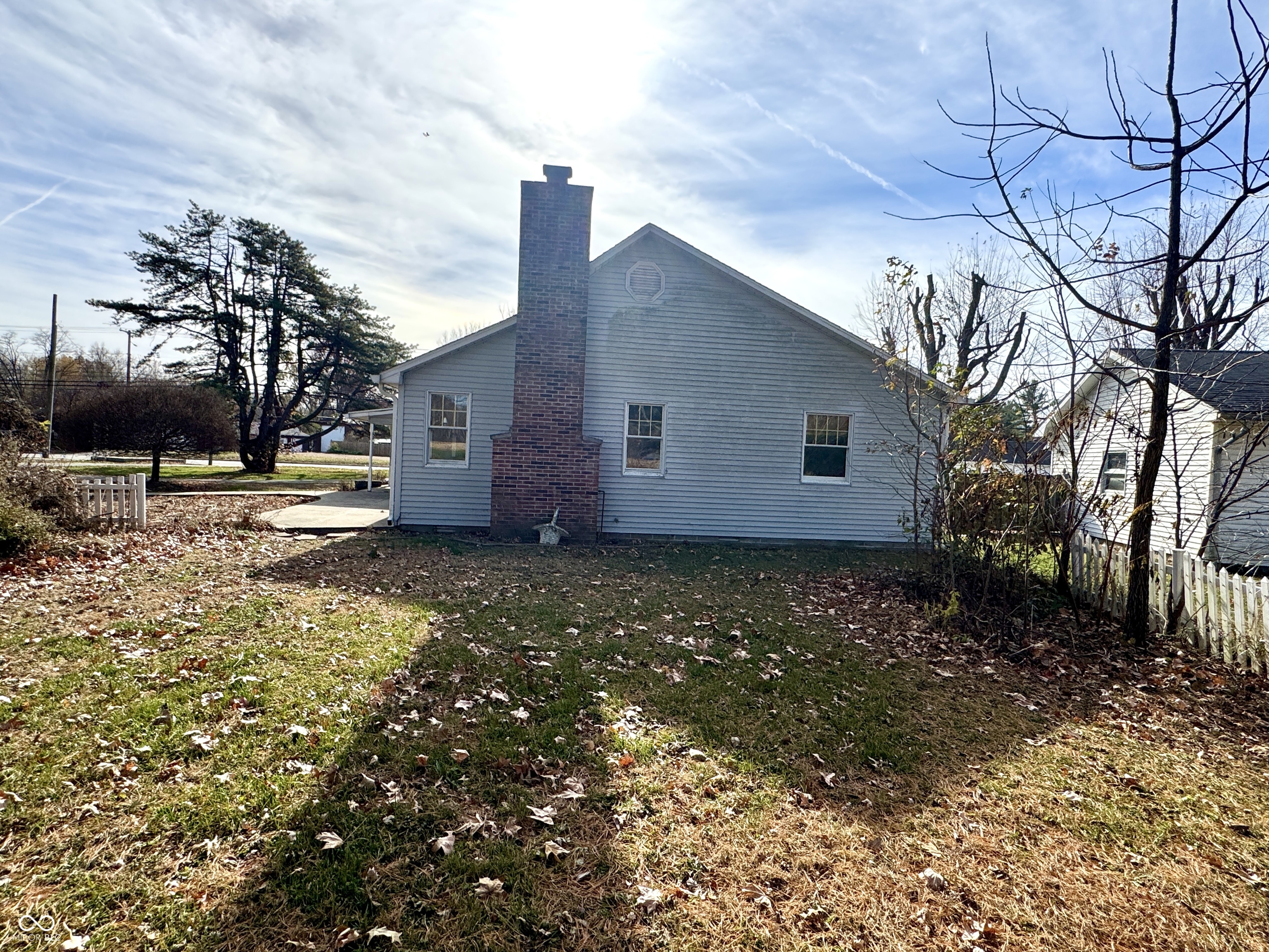 1109 E Us Highway 40