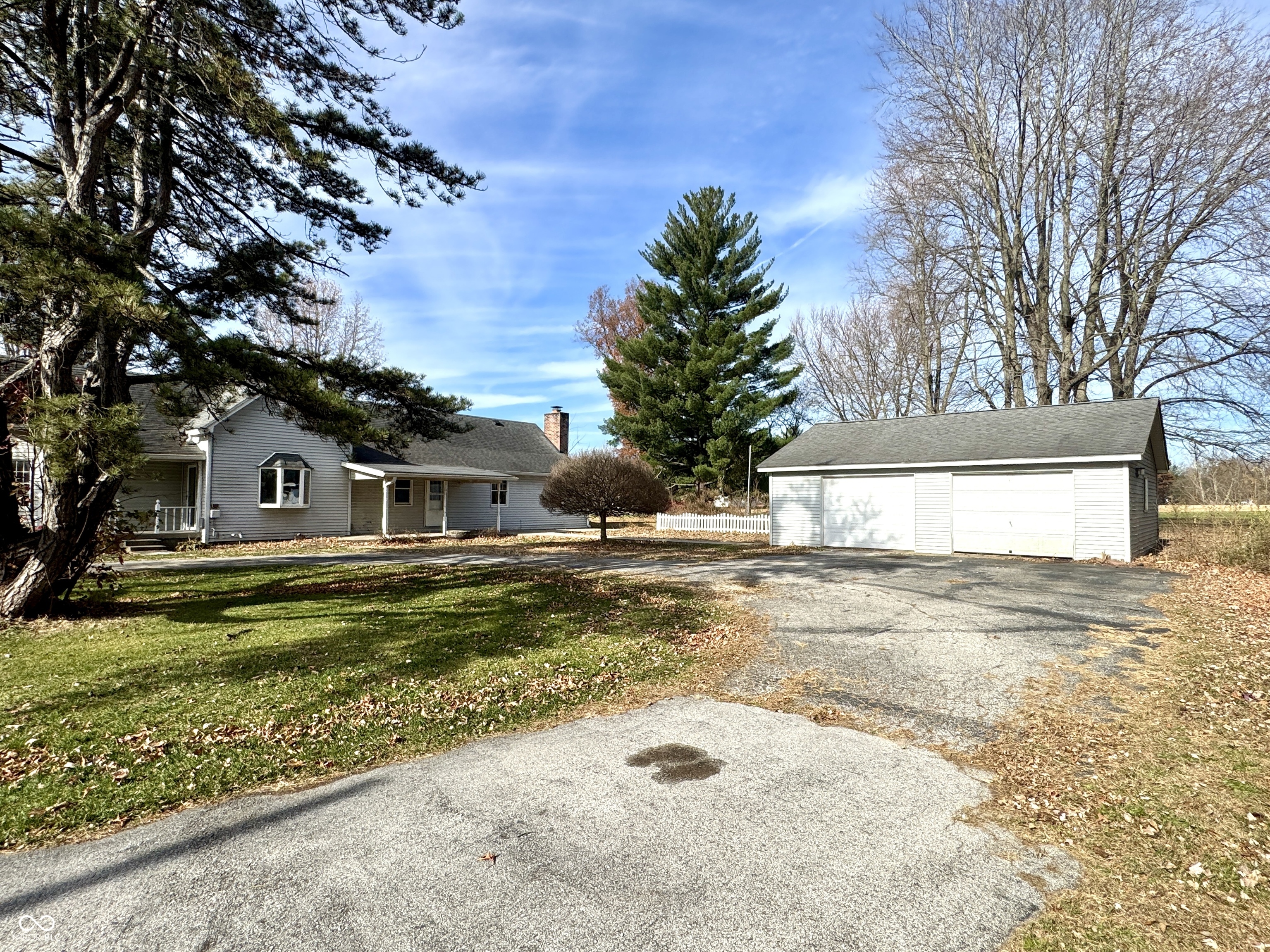 1109 E Us Highway 40