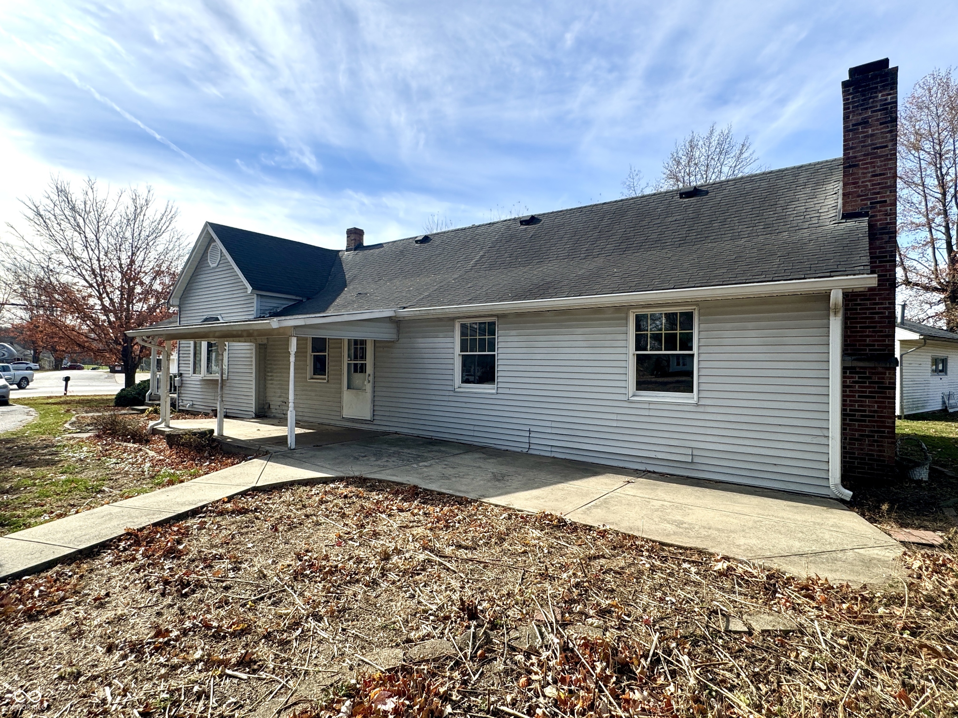1109 E Us Highway 40