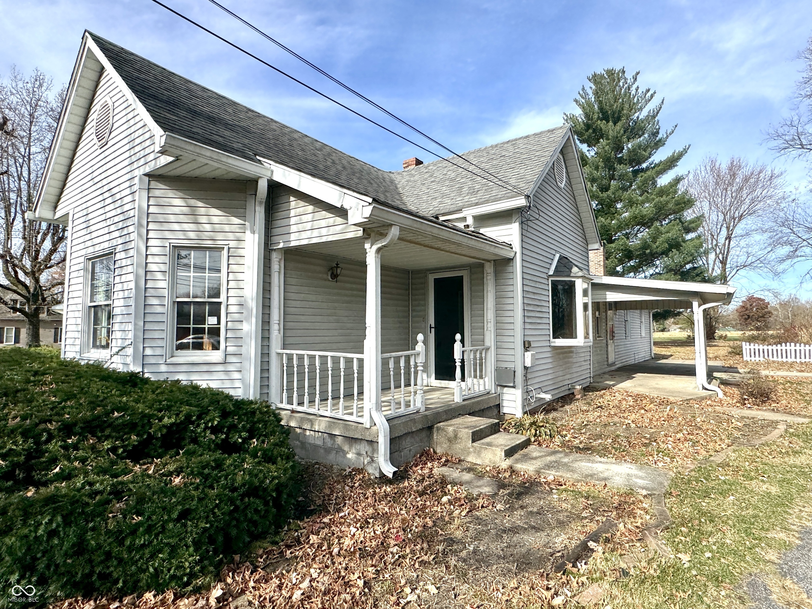 1109 E Us Highway 40