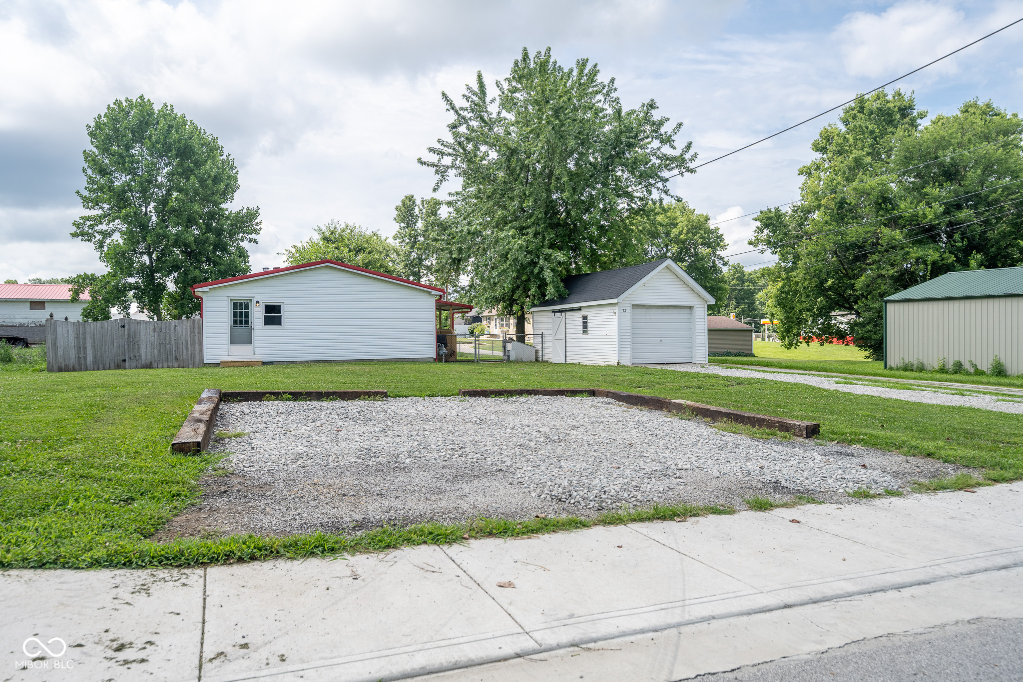 32 Martinsville Street