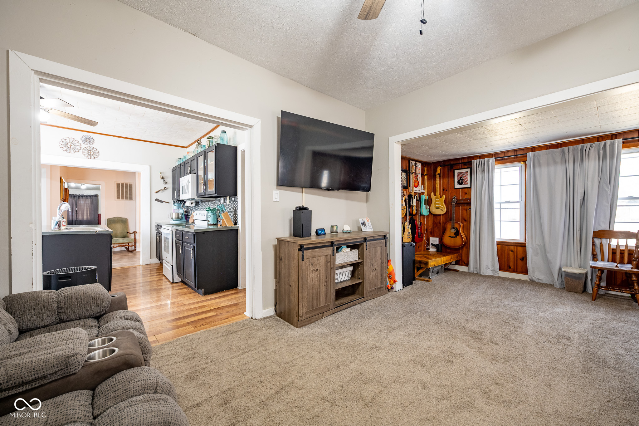 87 E N 1st Street