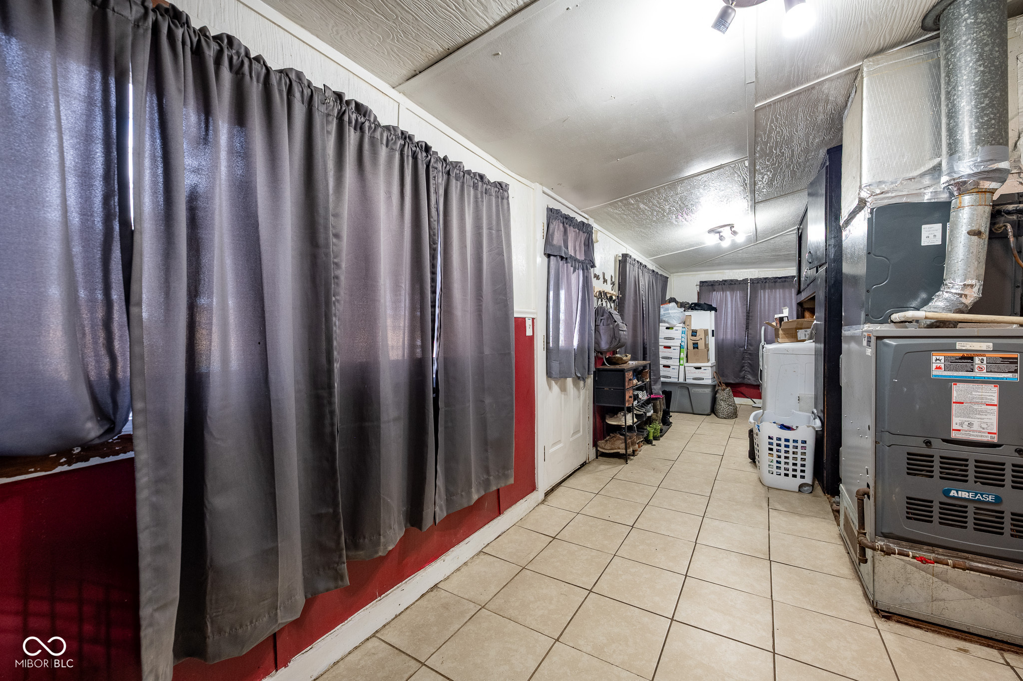 87 E N 1st Street