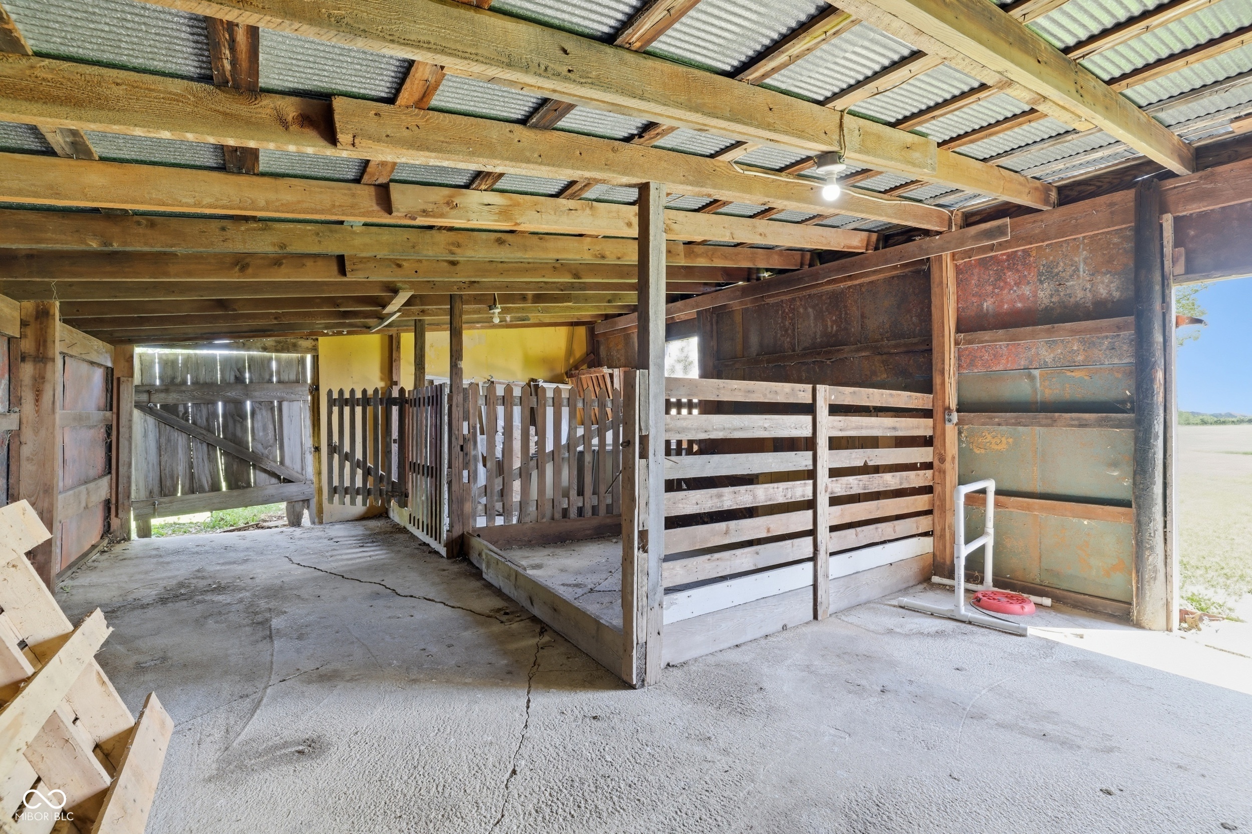 2406 E County Road 250 N
