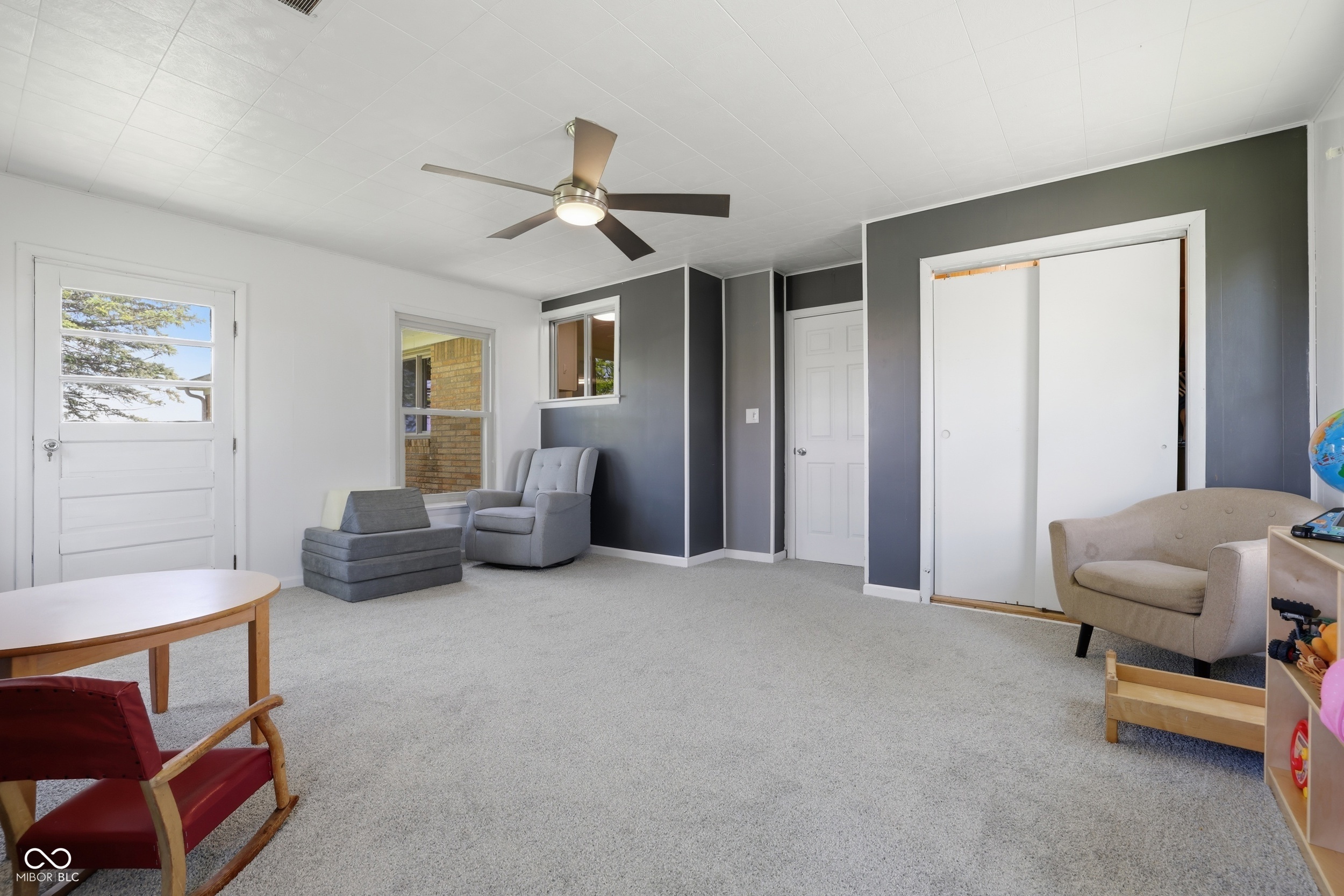 2406 E County Road 250 N