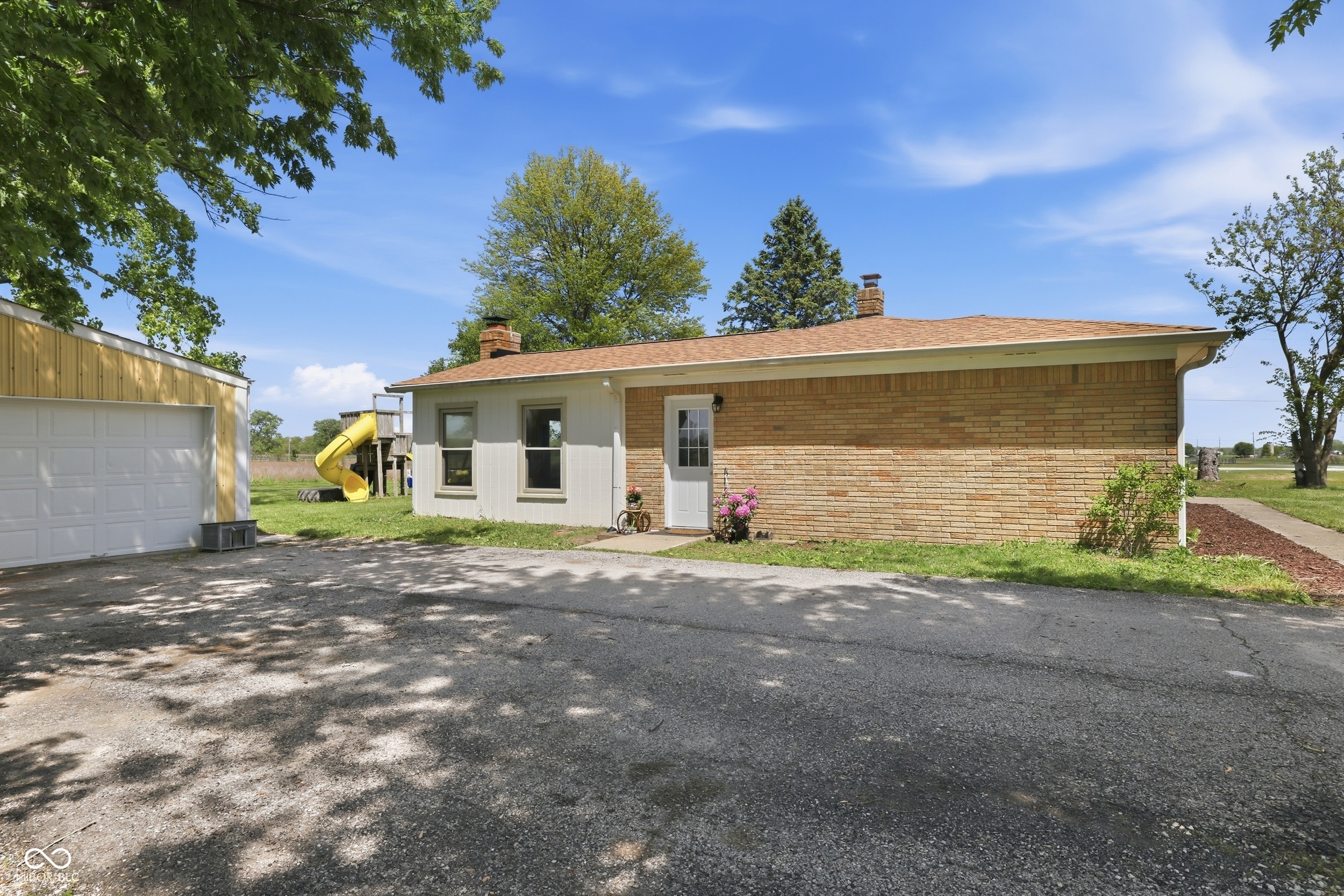 2406 E County Road 250 N