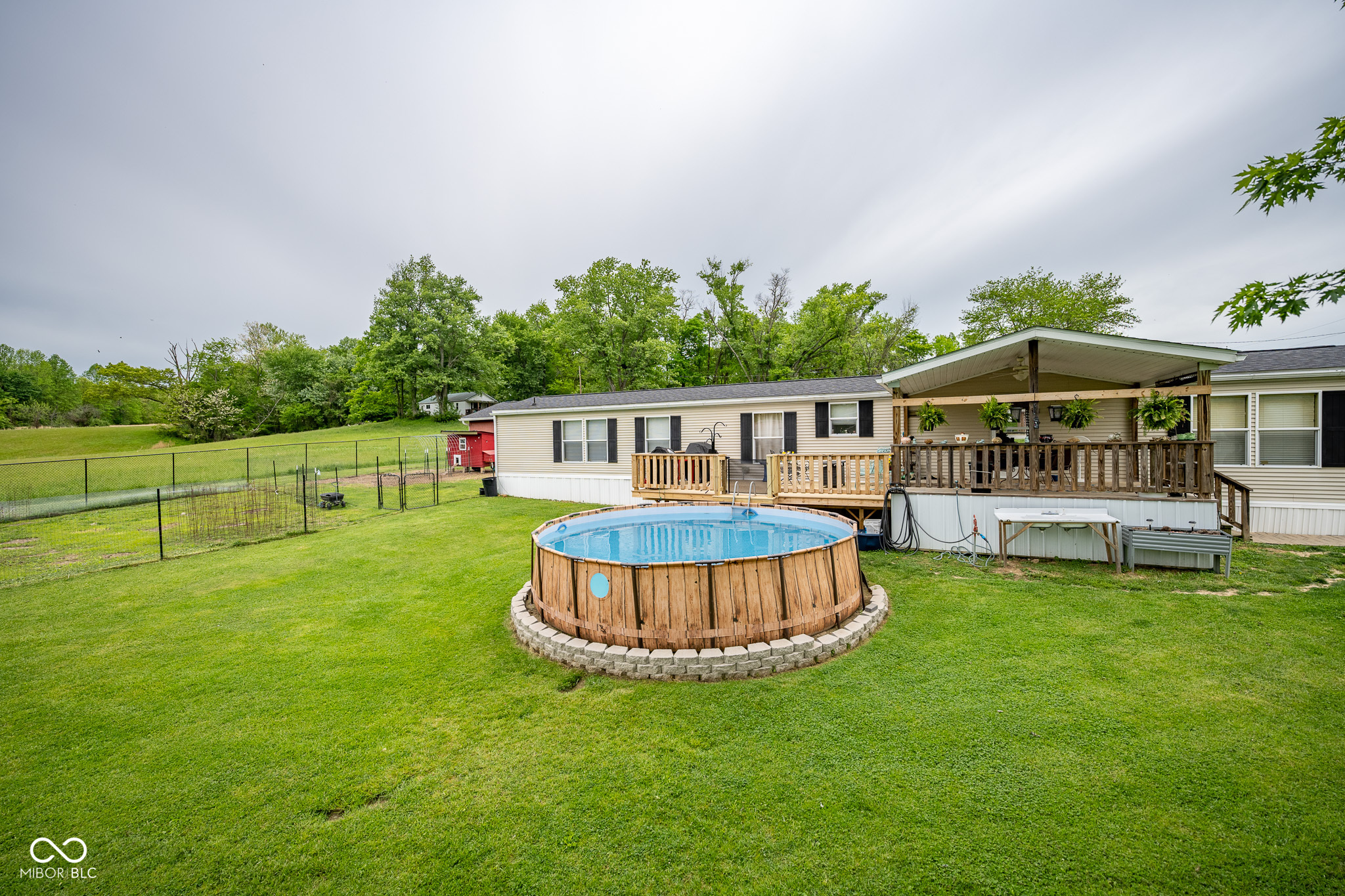 6497 State Road 58 E